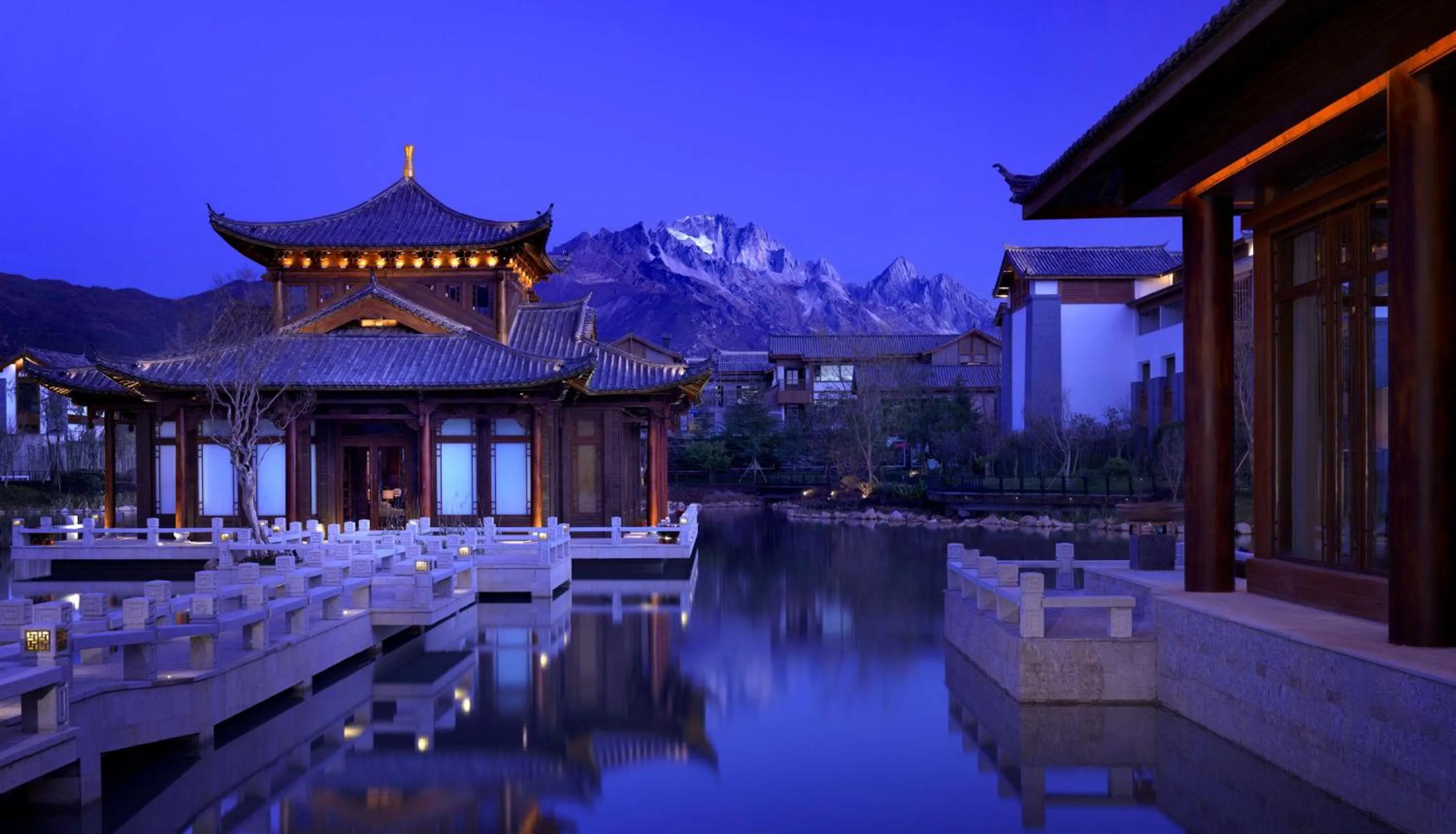 Property building in Jinmao Purelax Lijiang, The Unbound Collection By HYATT