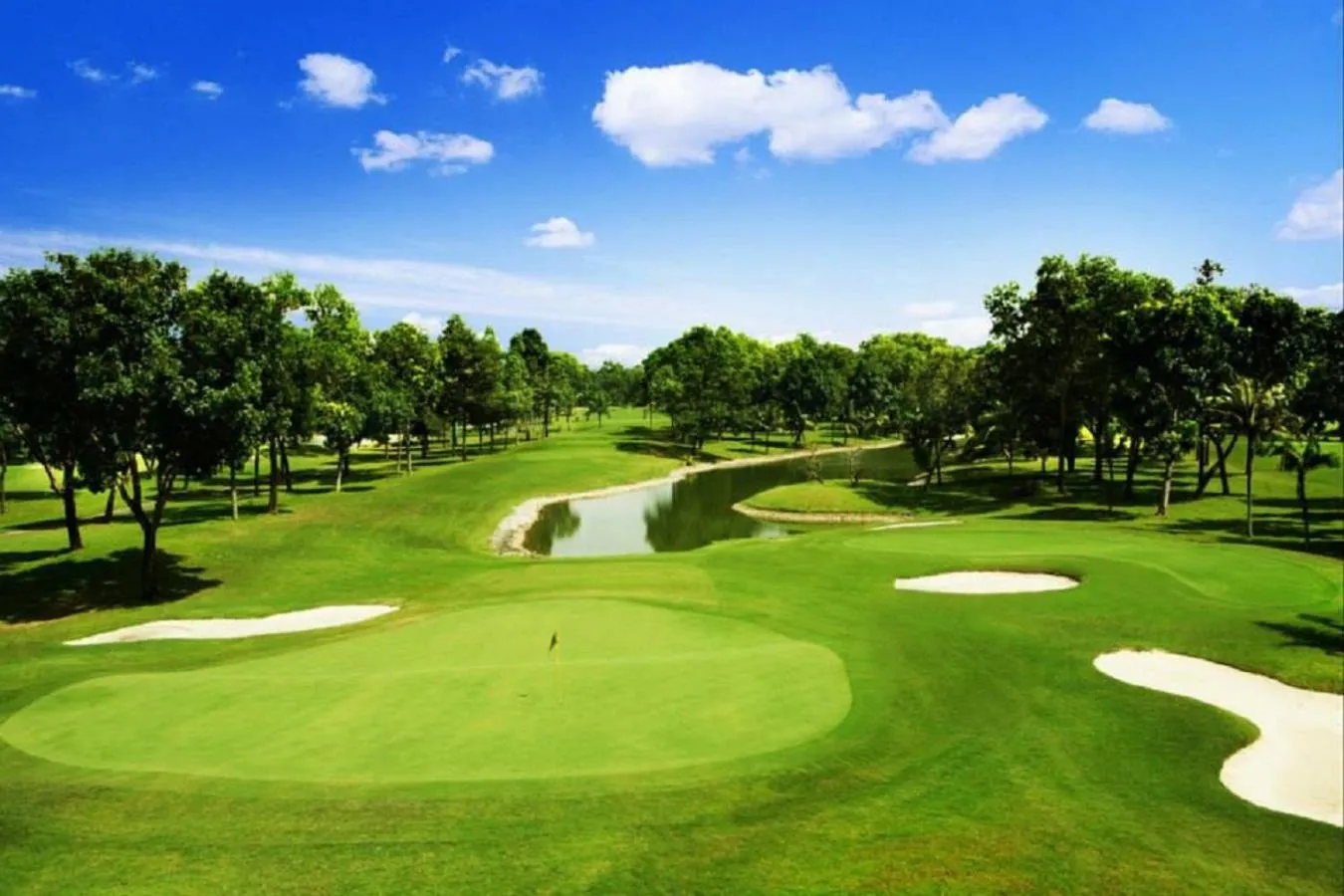 Golfcourse in Vietnam Golf - Lake View Villas