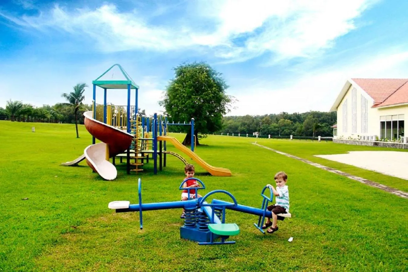 Children play ground in Vietnam Golf - Lake View Villas