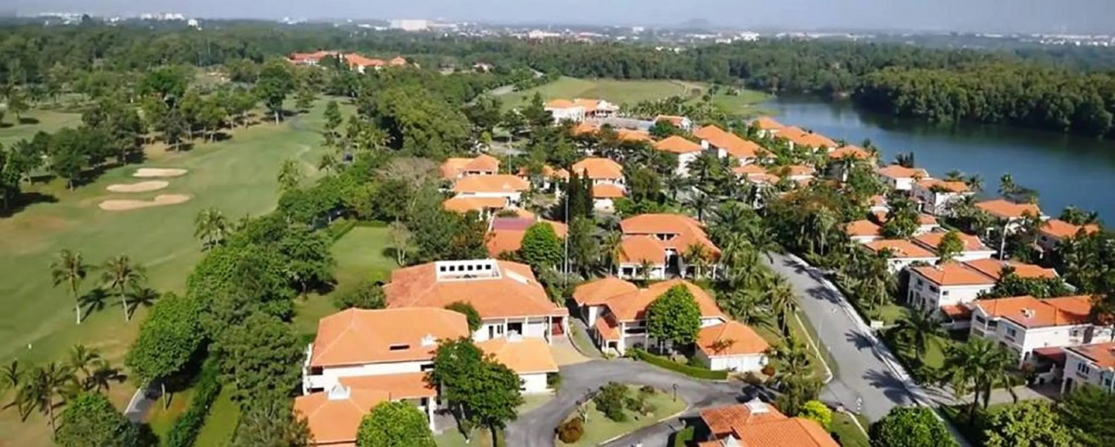 Property building in Vietnam Golf - Lake View Villas