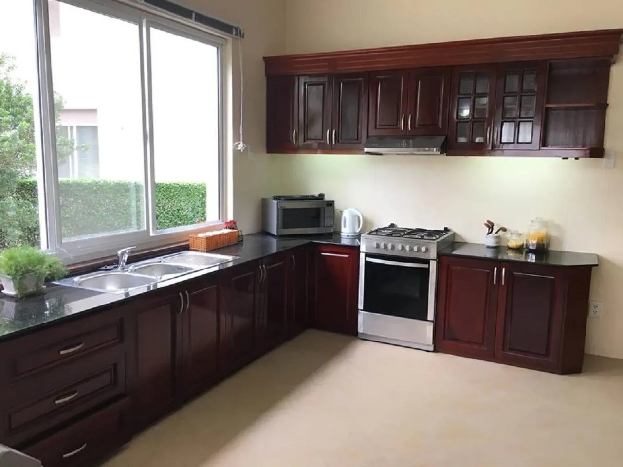 Kitchen or kitchenette in Vietnam Golf - Lake View Villas