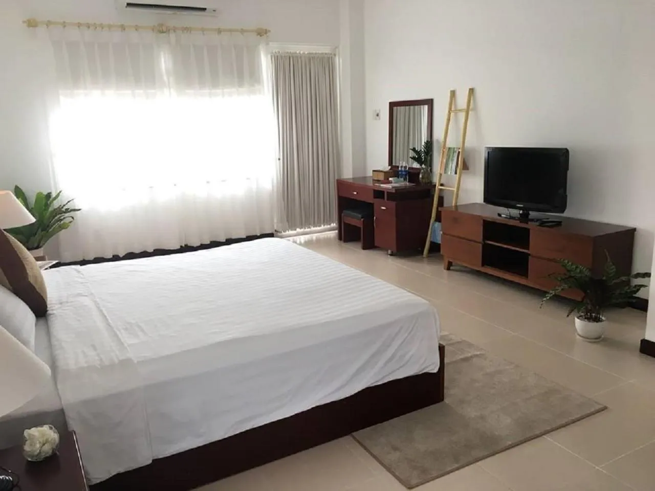 Bedroom, Bed in Vietnam Golf - Lake View Villas