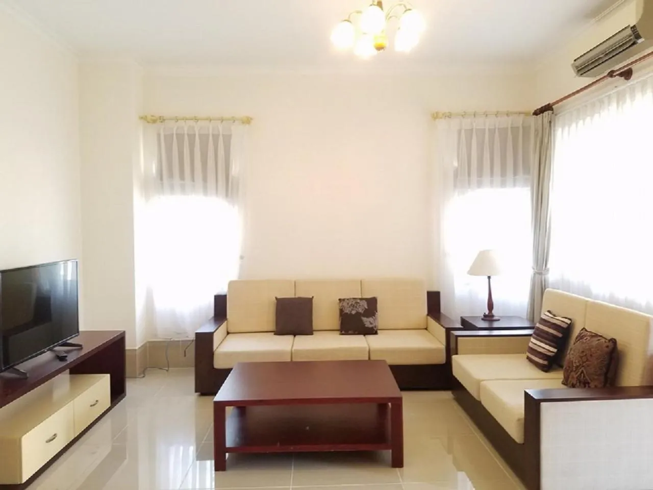 Living room in Vietnam Golf - Lake View Villas