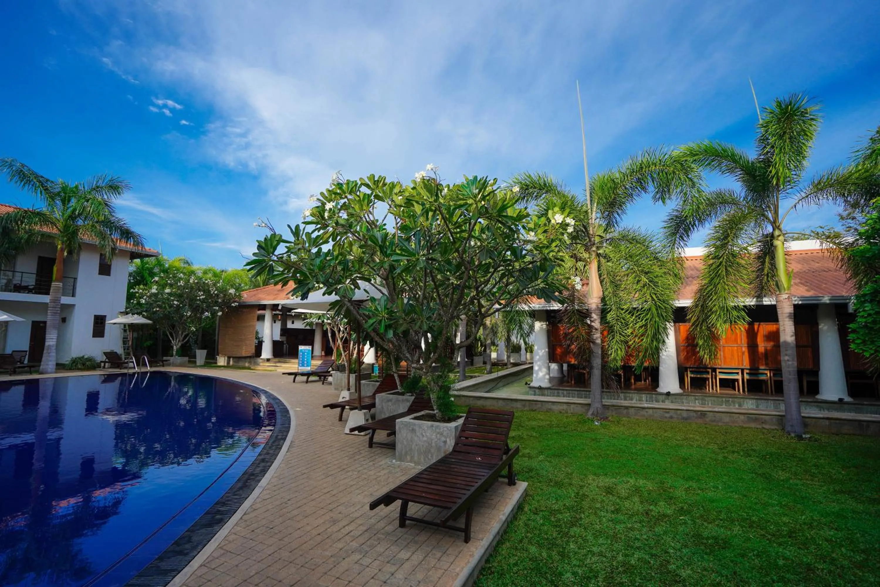 Swimming pool in Hotel Tamarind Tree