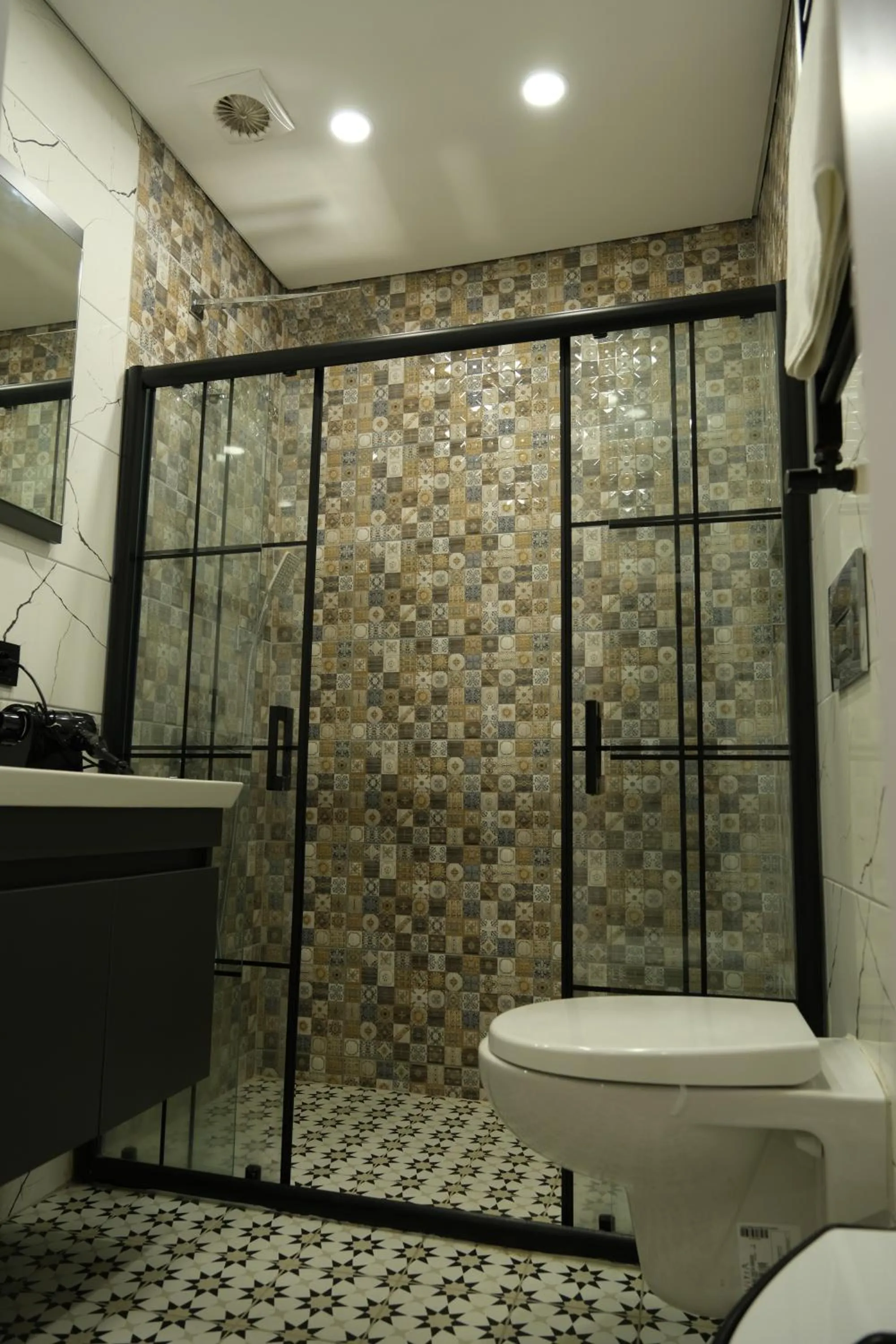Shower in Taksim Neo Pera Suites