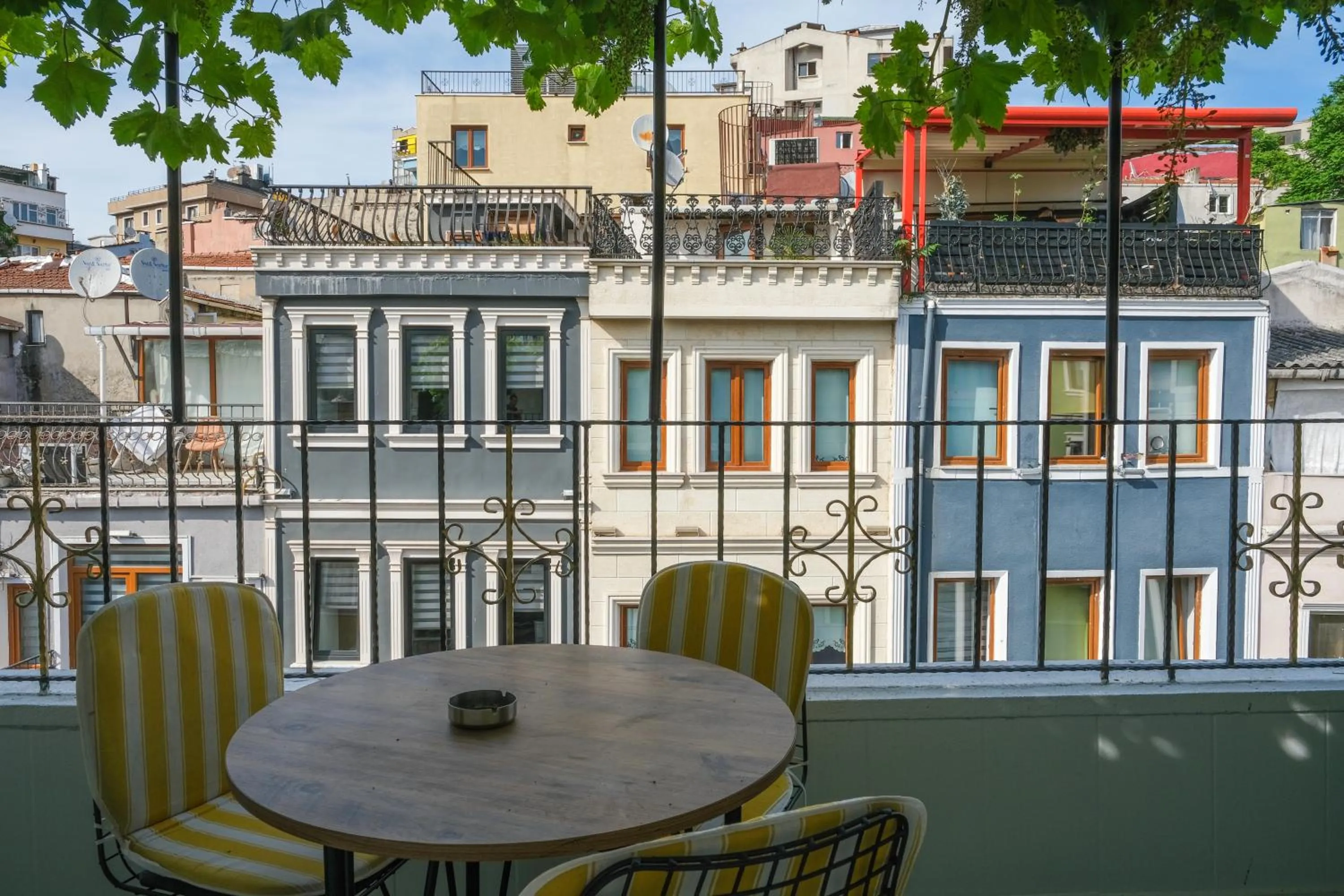 Property building in Taksim Neo Pera Suites