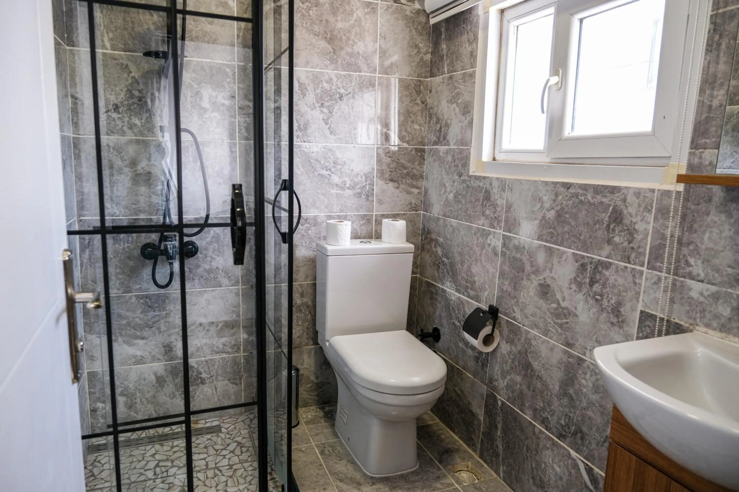 Shower in Taksim Neo Pera Suites