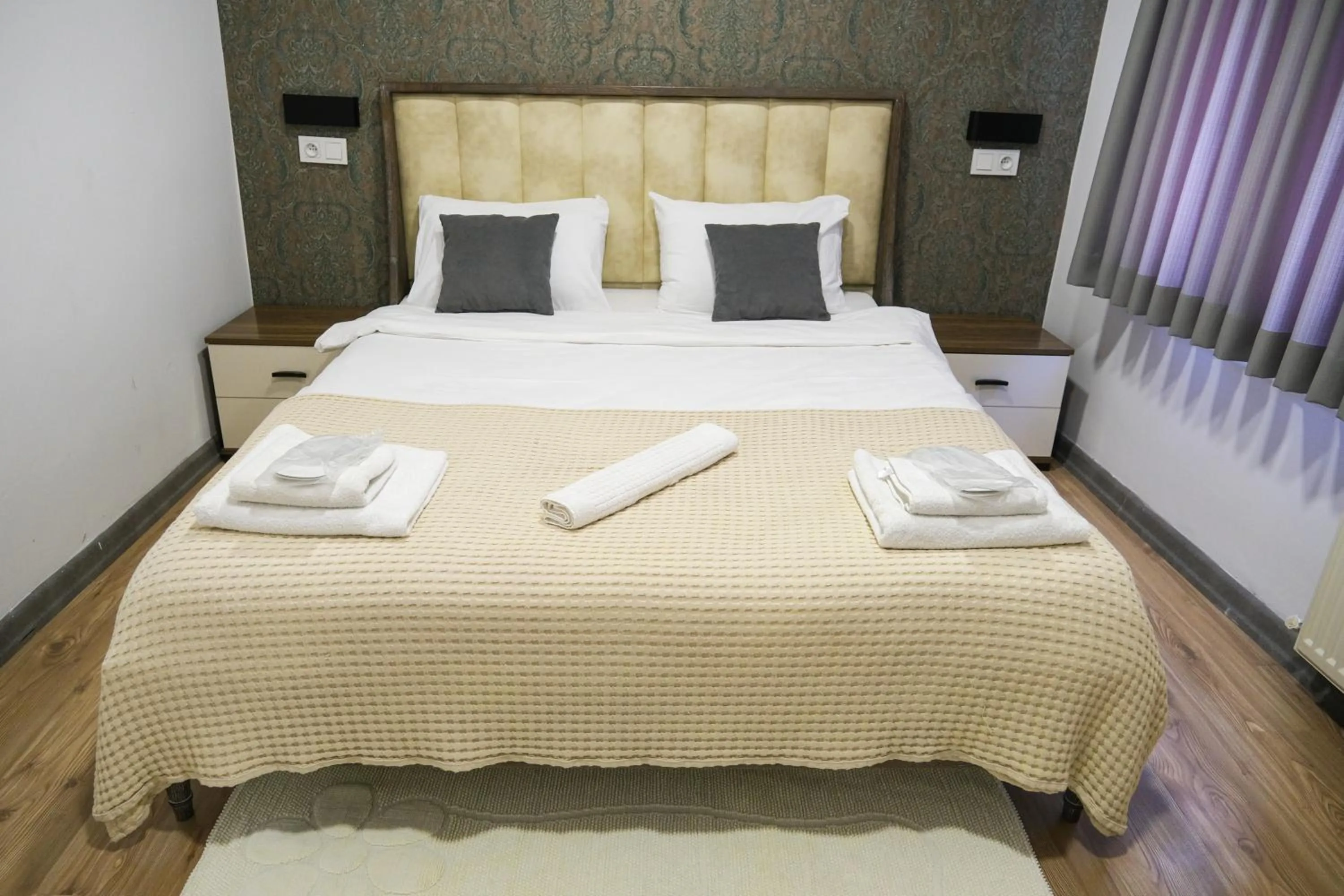 Bed in Taksim Neo Pera Suites