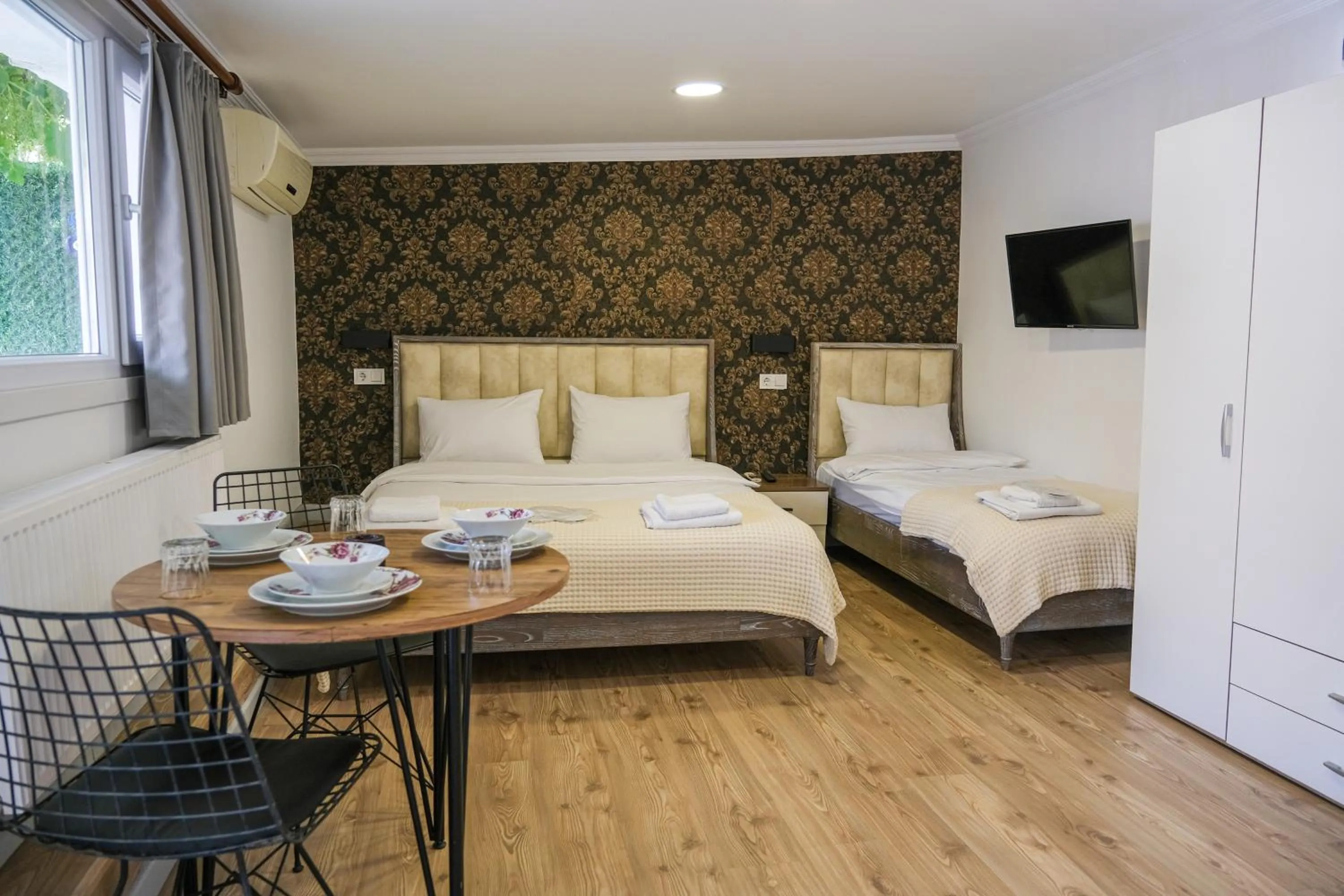 Bed in Taksim Neo Pera Suites