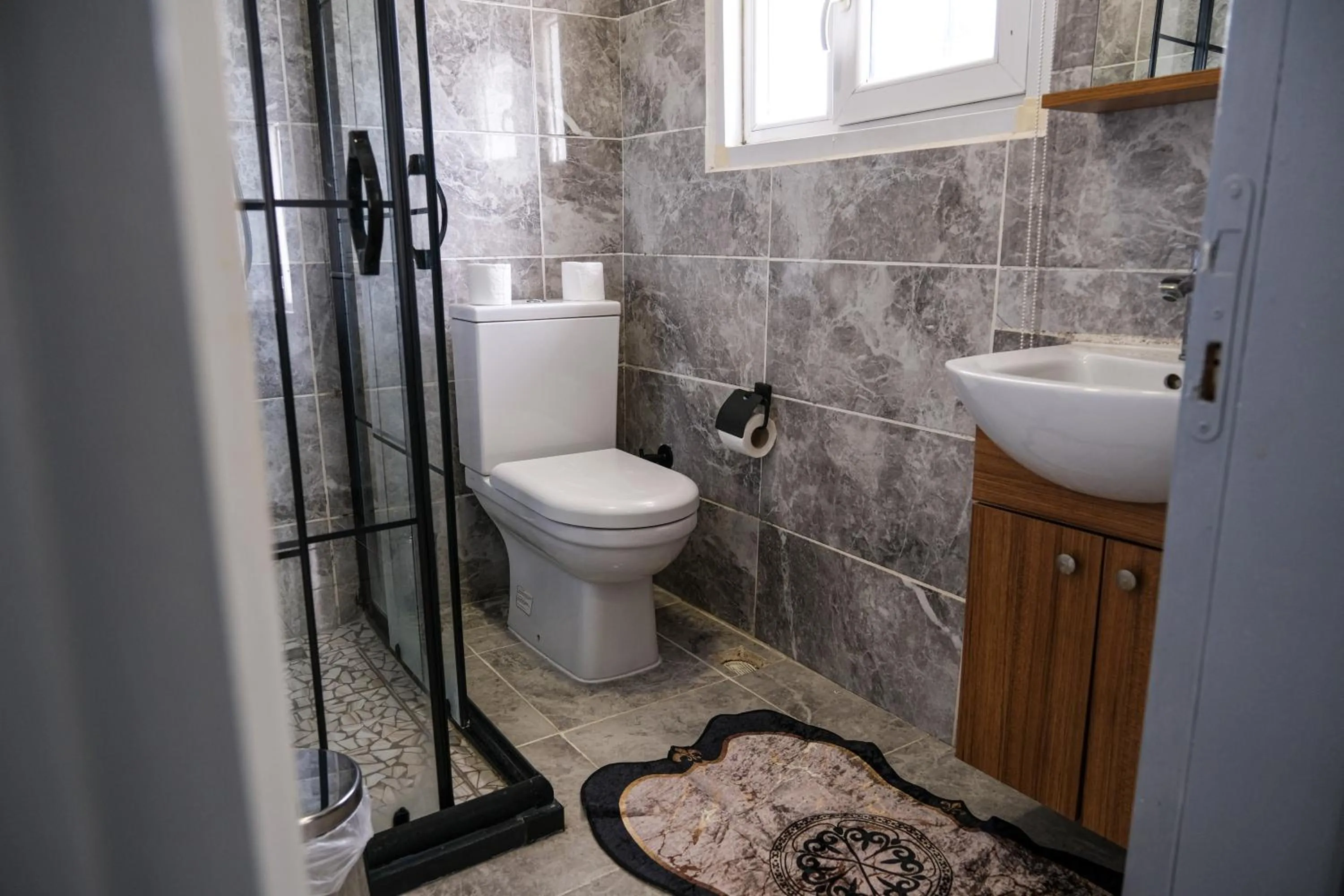 Shower in Taksim Neo Pera Suites