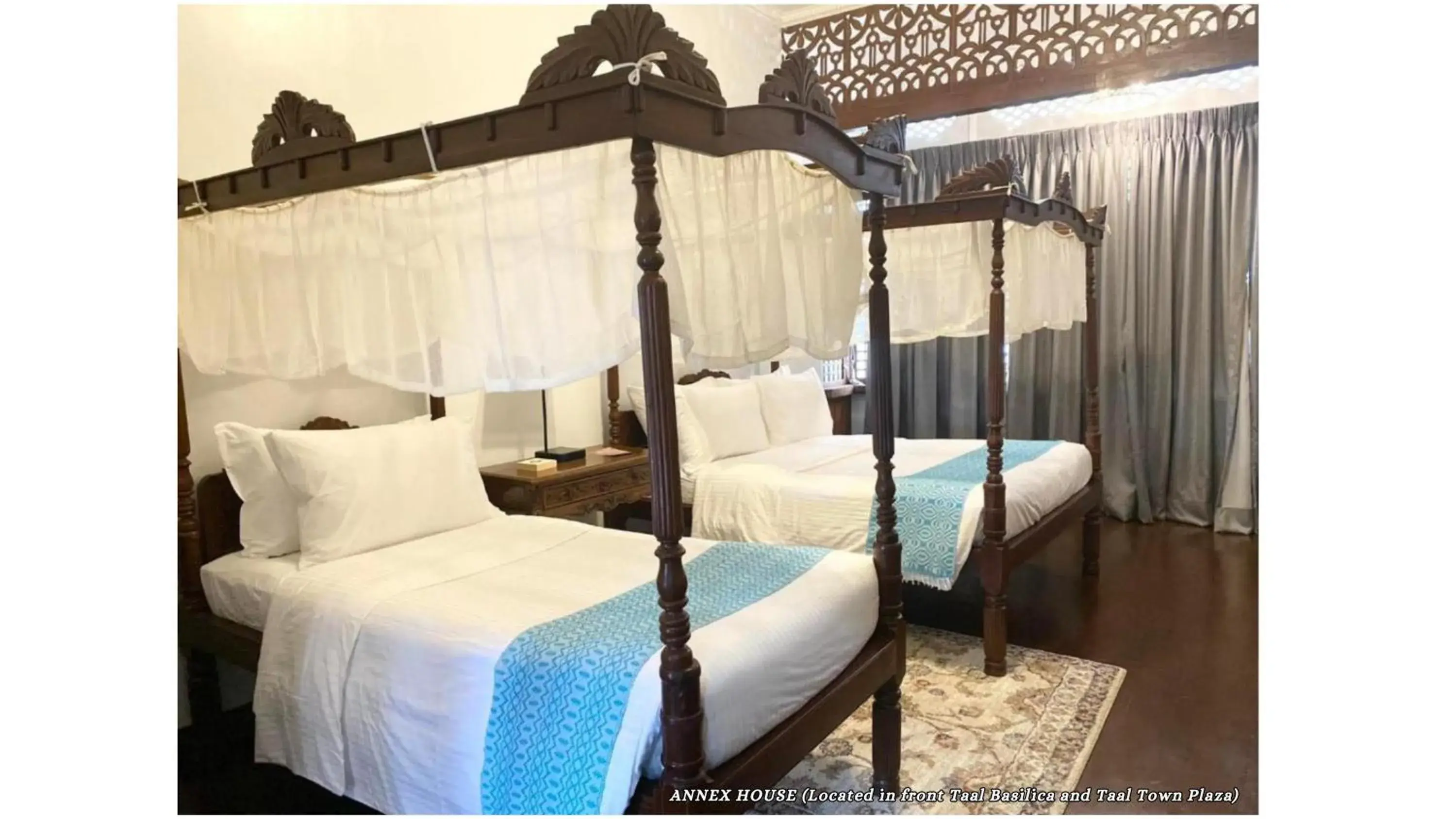 Triple Room with View in Paradores Del Castillo Triple Room with View in Paradores Del Castillo