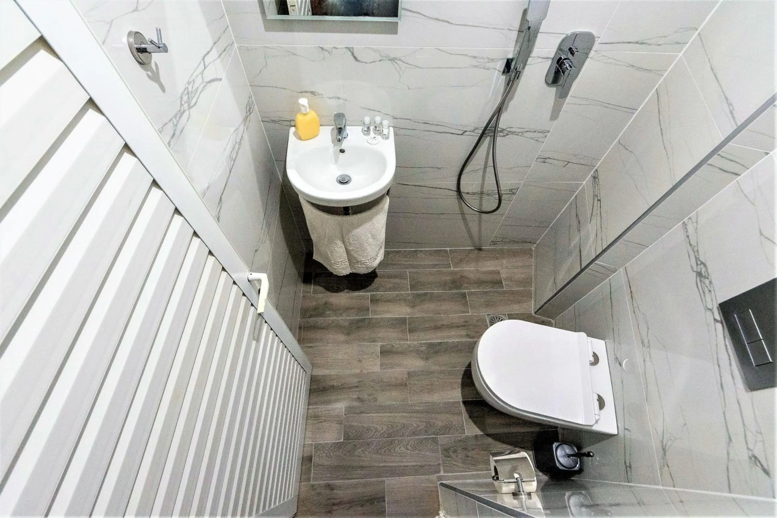 Shower in Nikos Villas