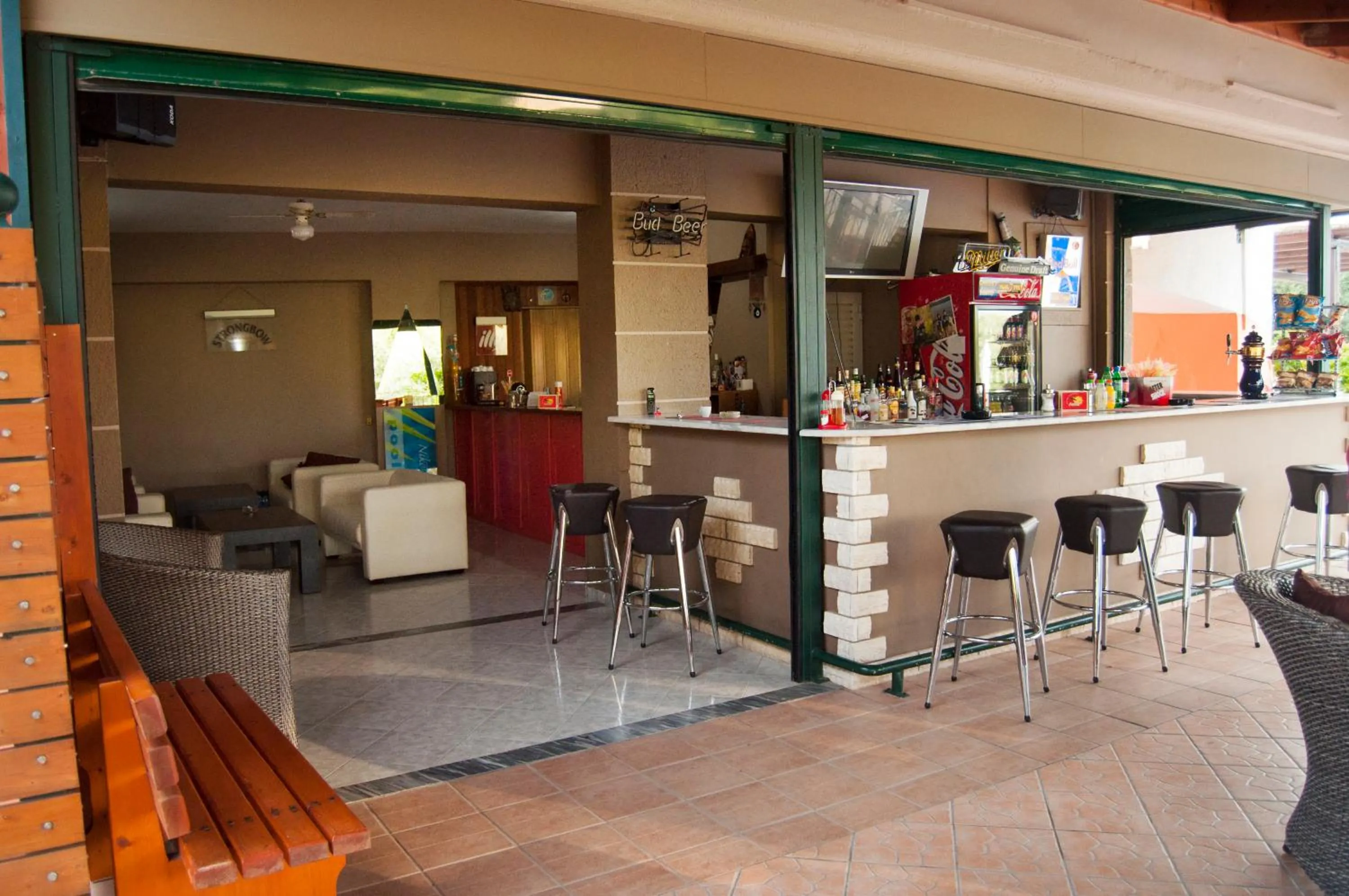 Lounge or bar in Nikos Villas