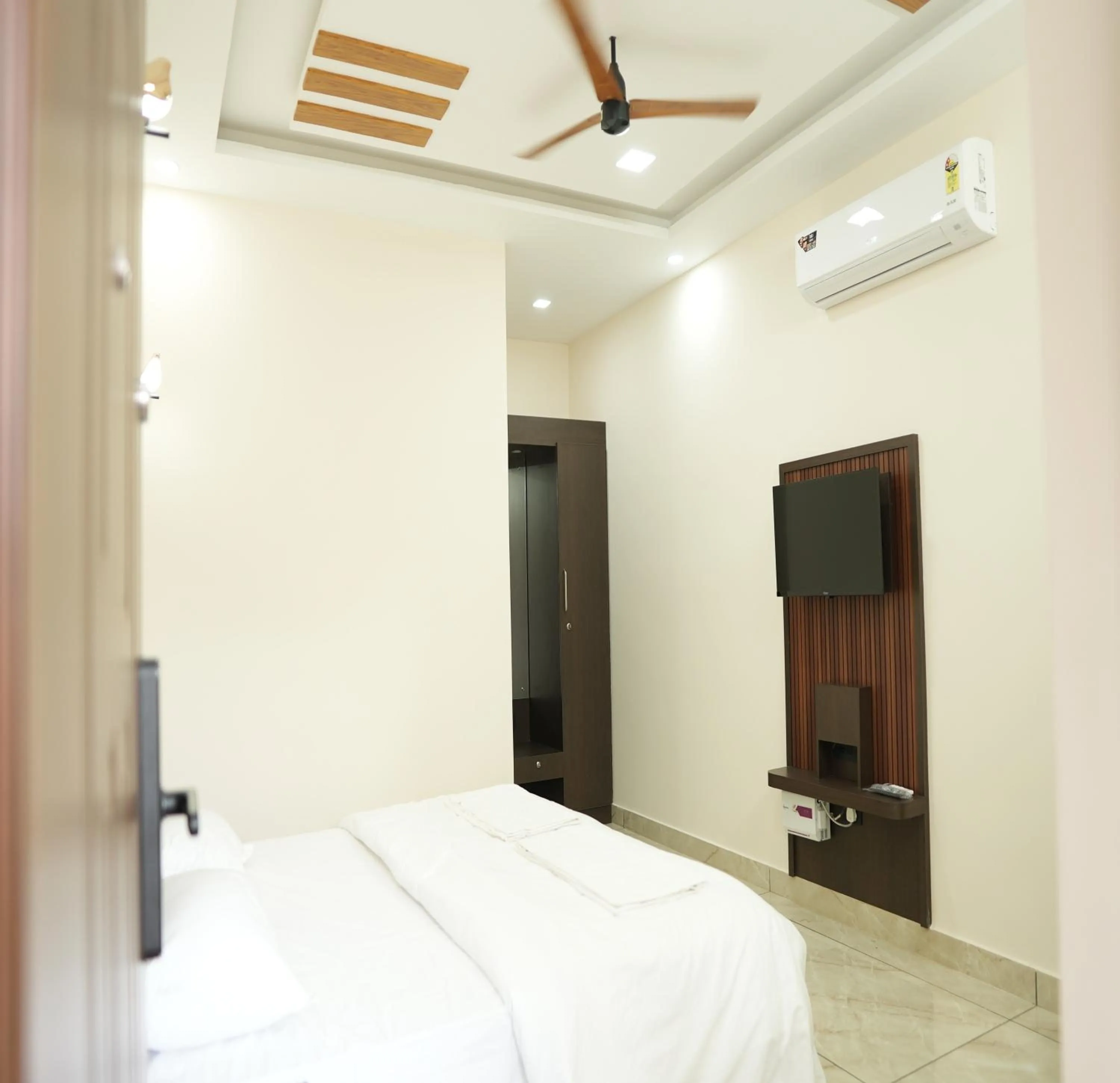 Bed in Manasa Water Park and Resort