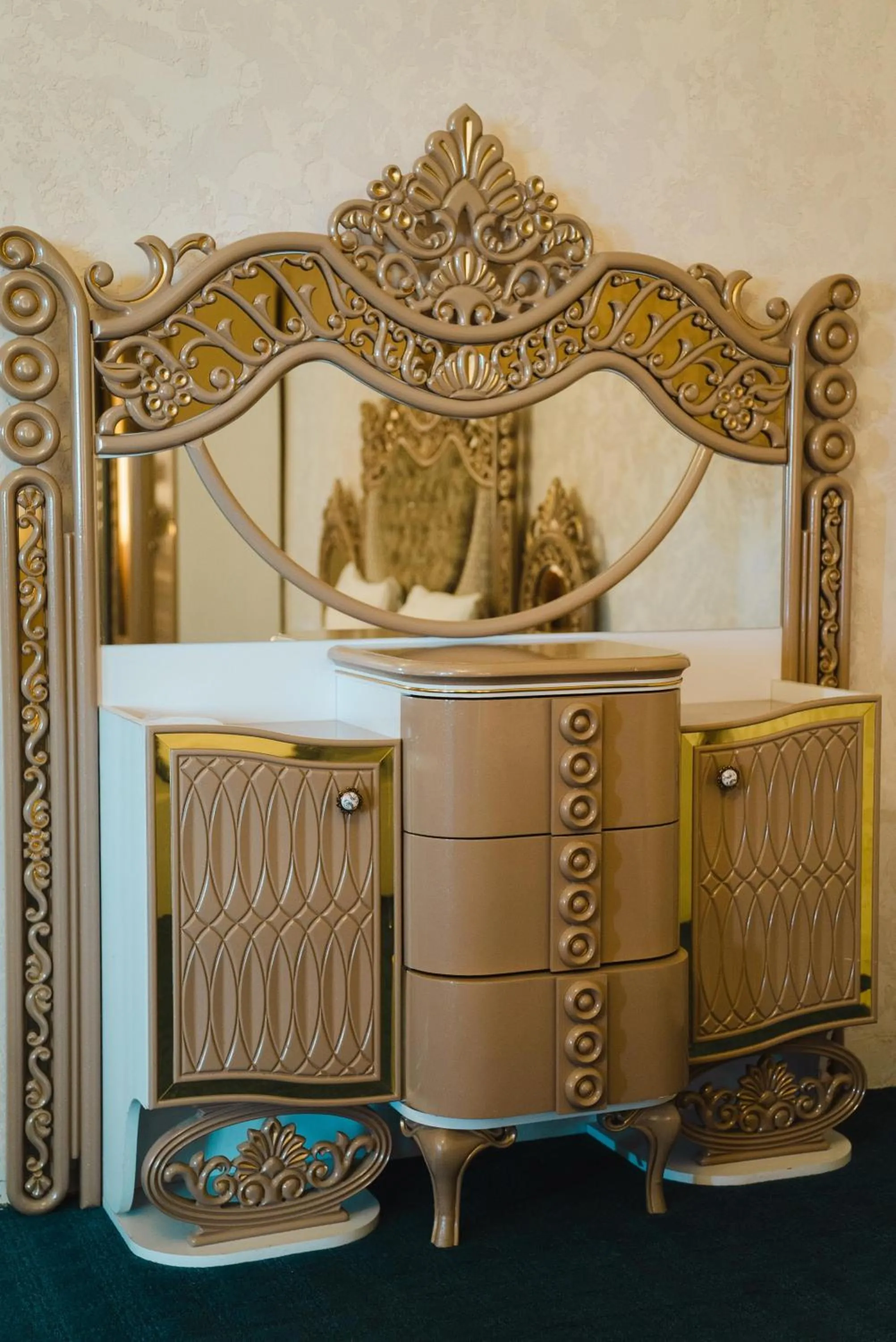 wardrobe in Olive Garden Baku Hotel