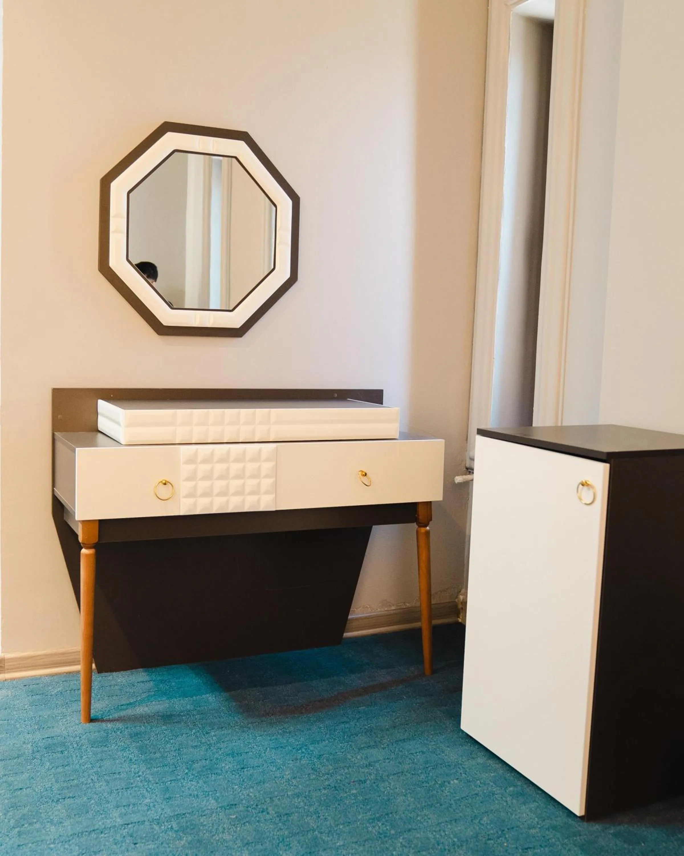 hair dresser in Olive Garden Baku Hotel