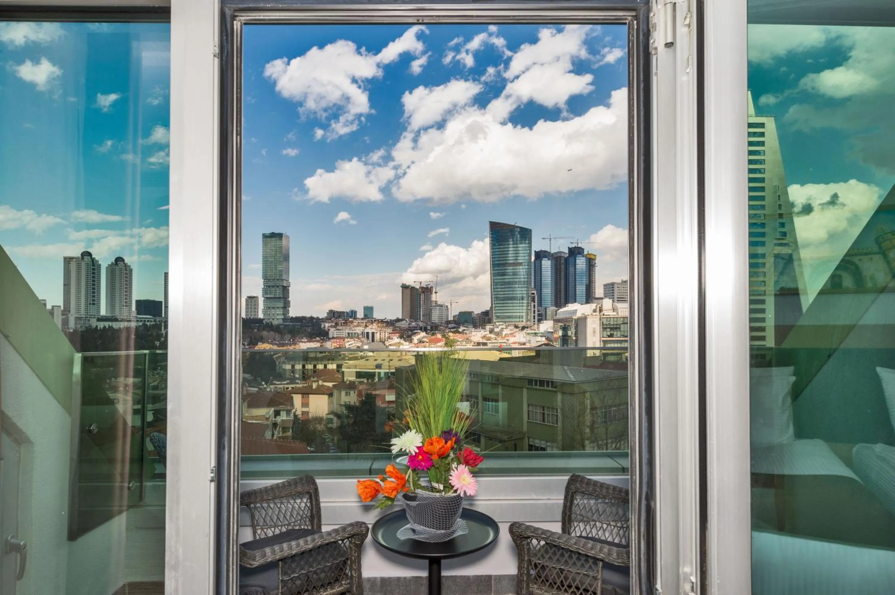 City view in Hotel Boursier 1 & Spa