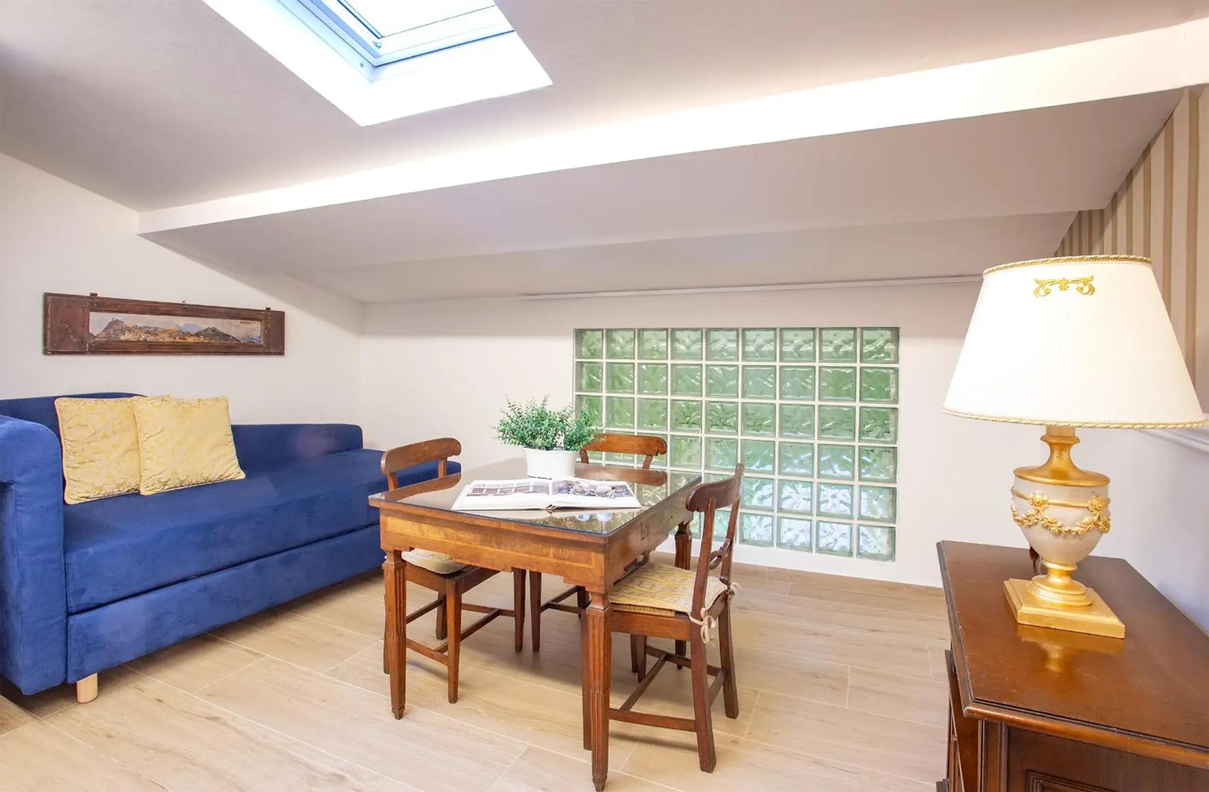 Two-Room Apartment in Boutique Hotel del Corso Two-Room Apartment in Boutique Hotel del Corso