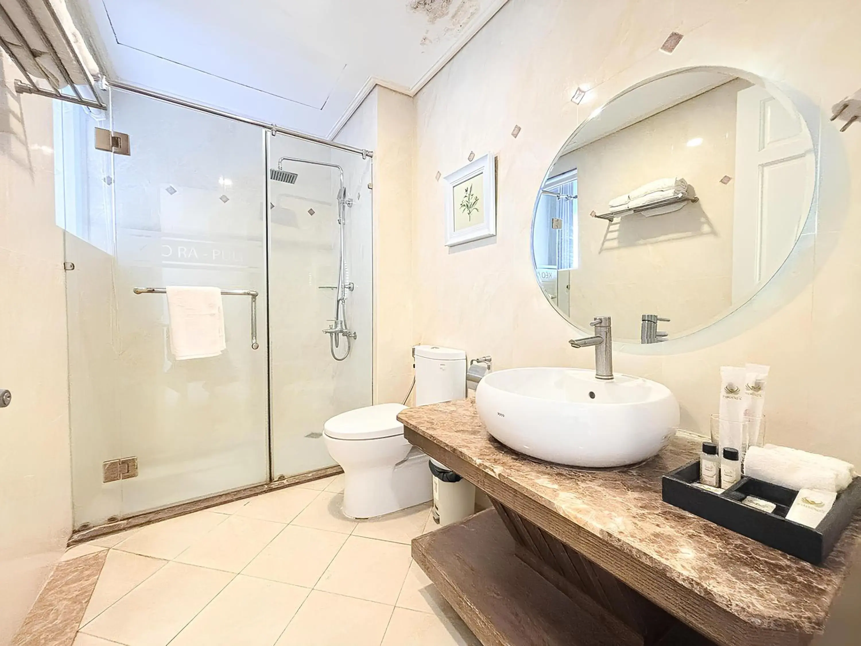 Suite in Phoenix Hotel Vung Tau Suite in Phoenix Hotel Vung Tau