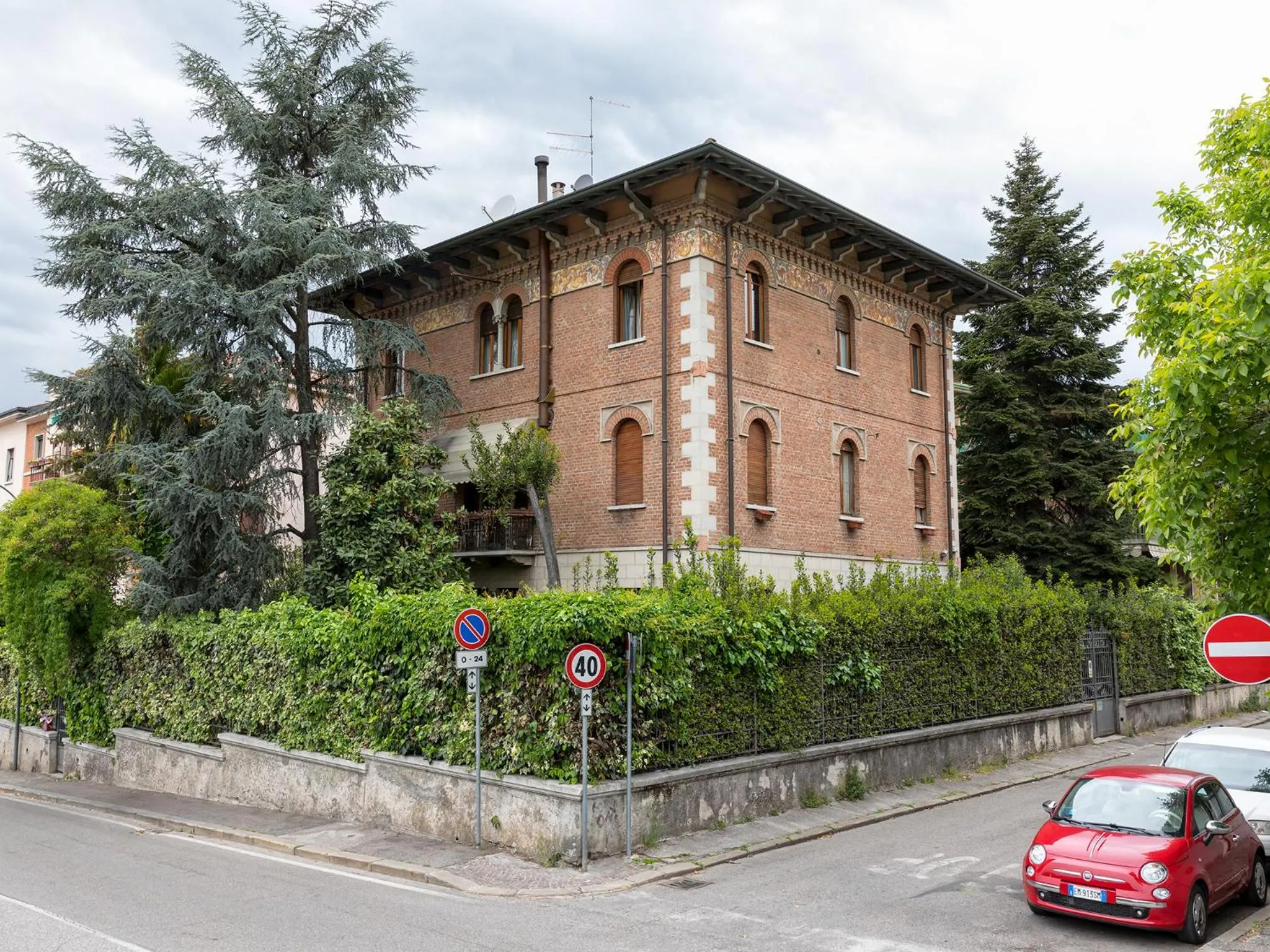 Property building in Le Dimore Centro - Strategico per Verona