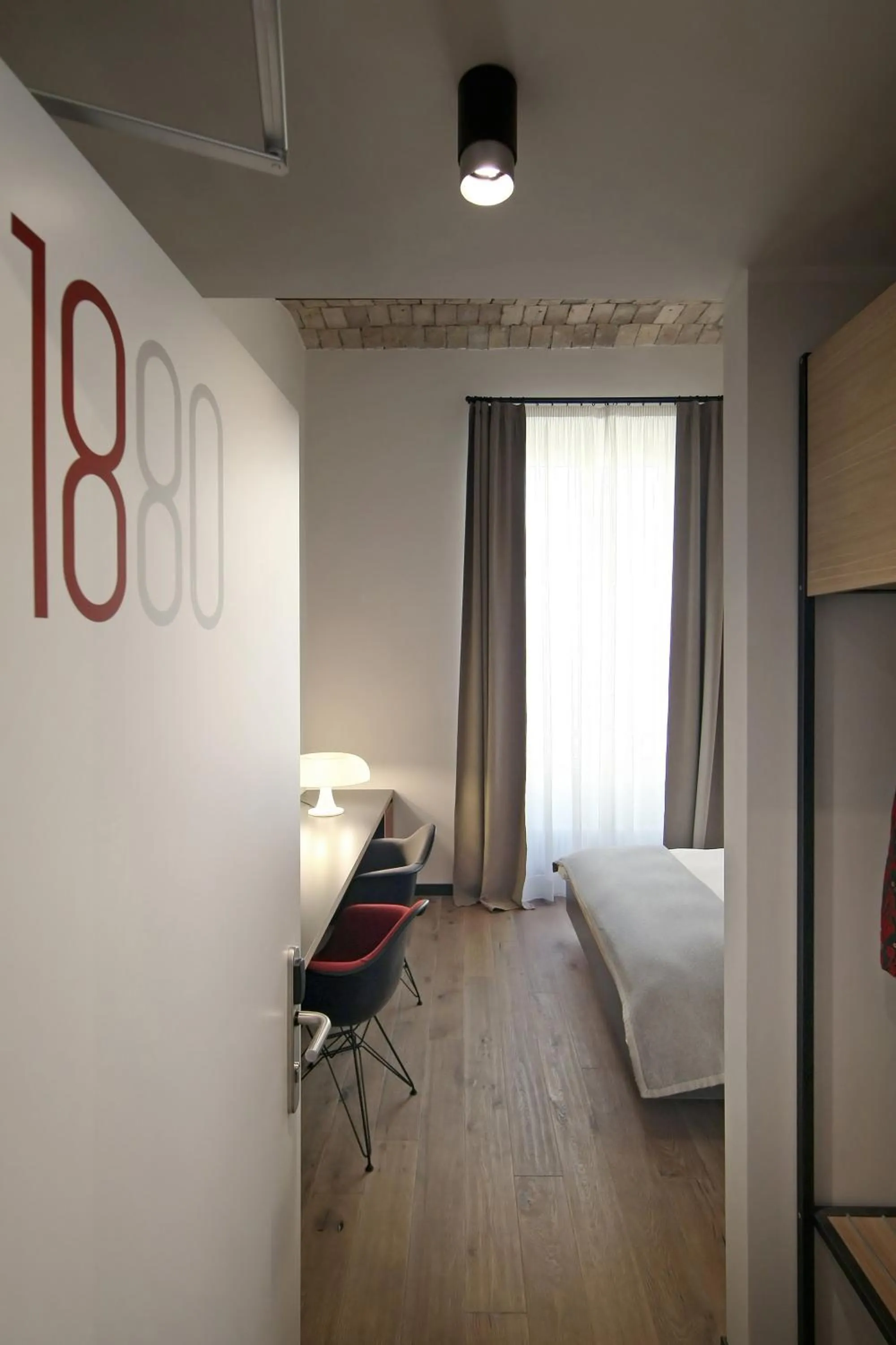 Photo of the whole room, Bed in Atypical Rooms