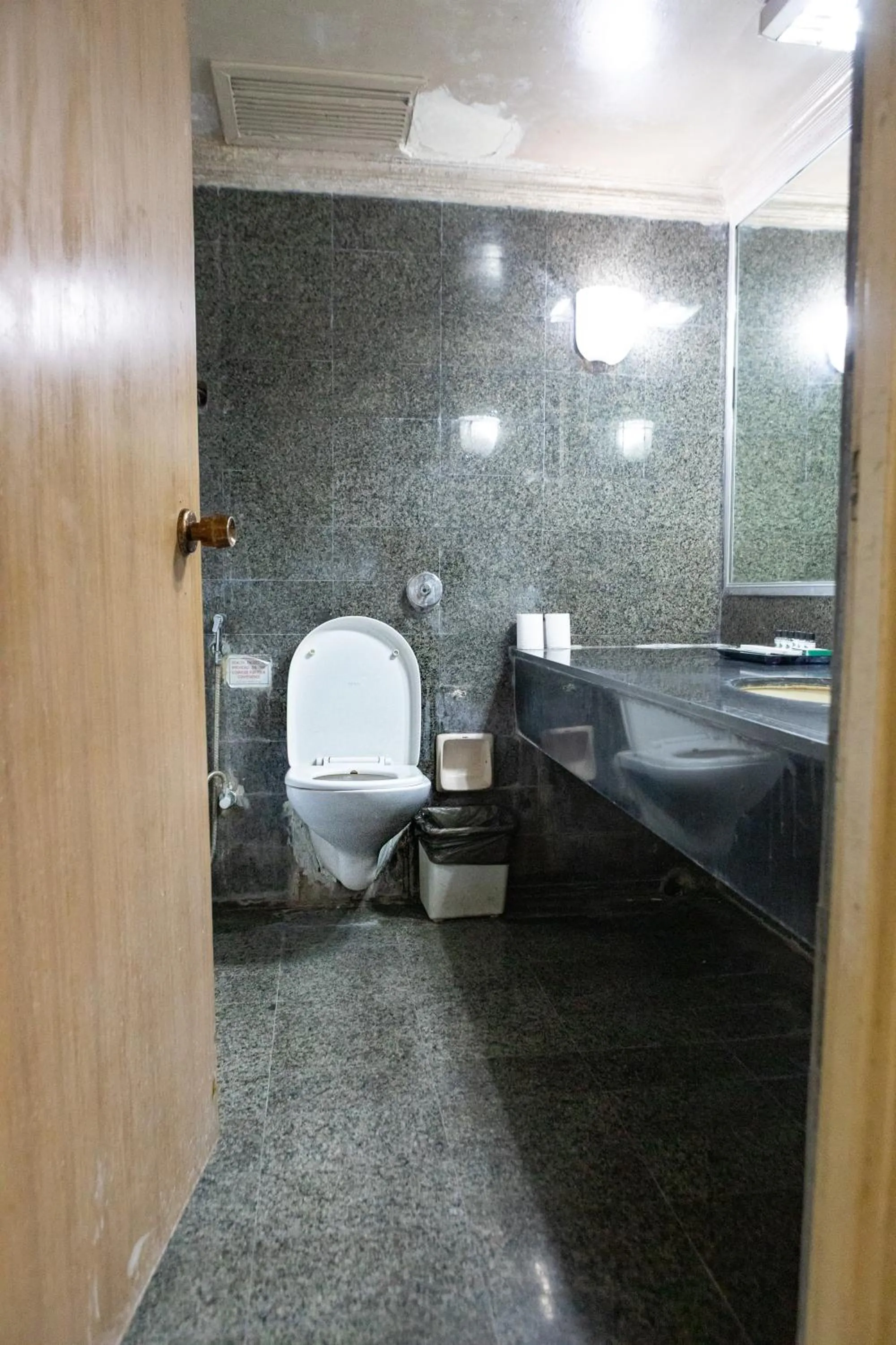 Bathroom in HOTEL BASERAa