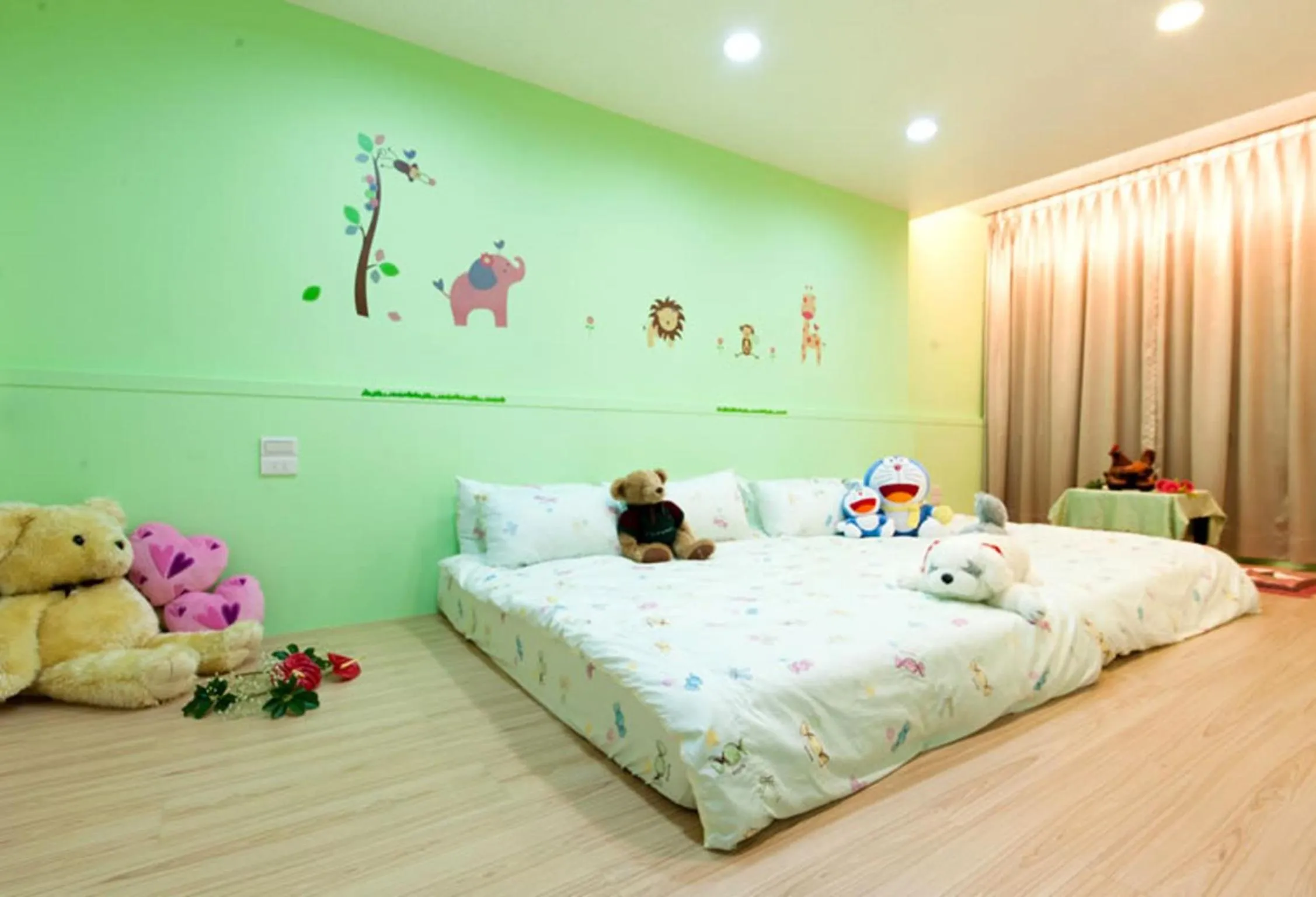 Bed in Free World B&B