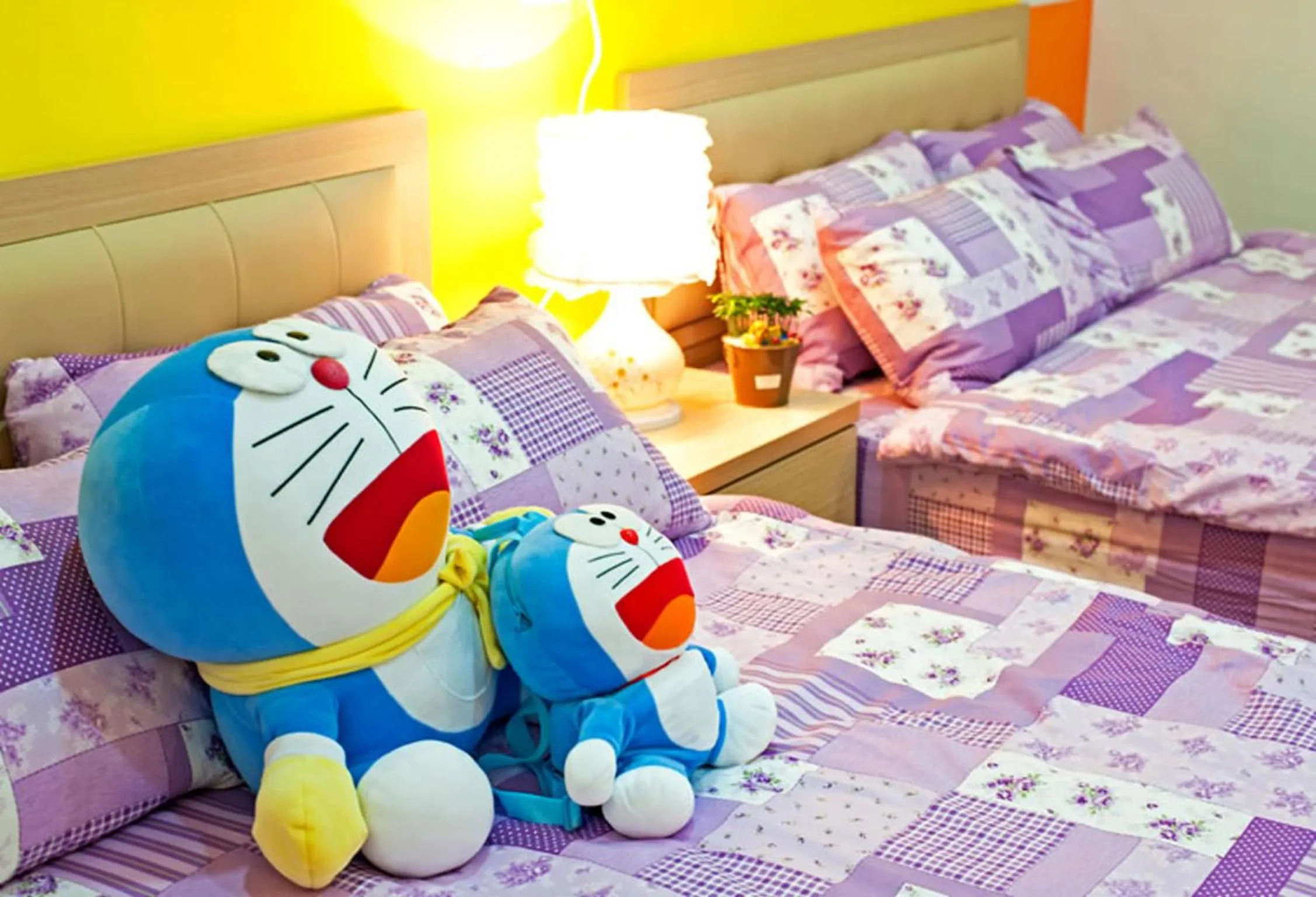 Bed in Free World B&B