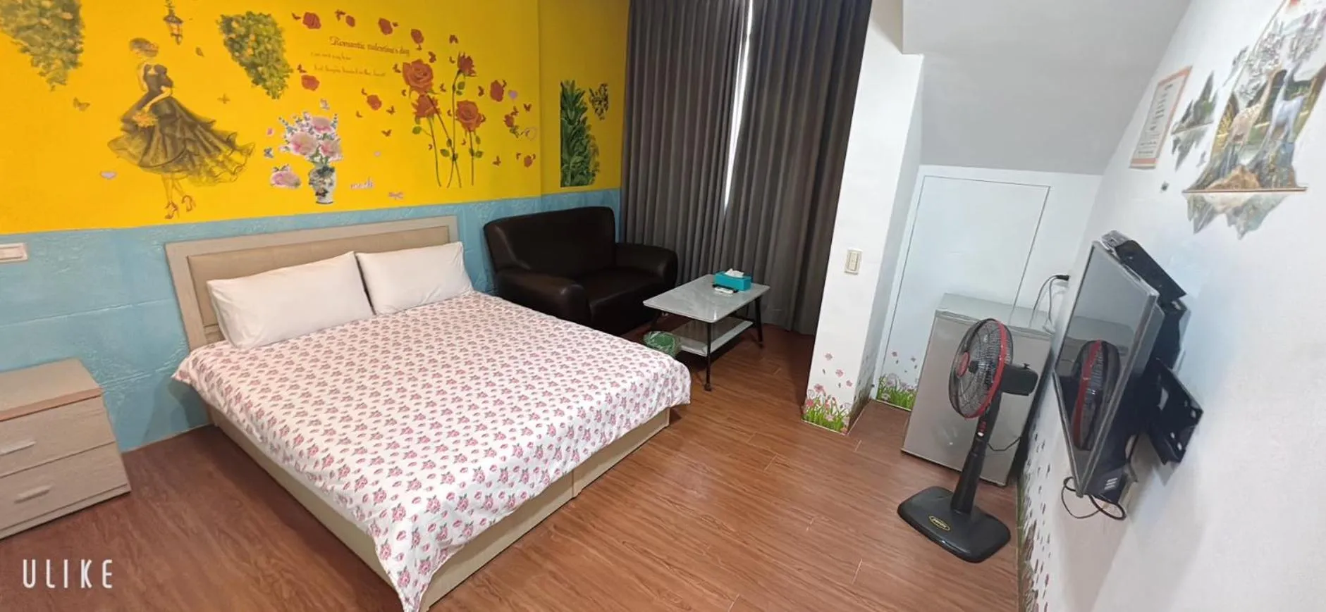 Bed in Free World B&B