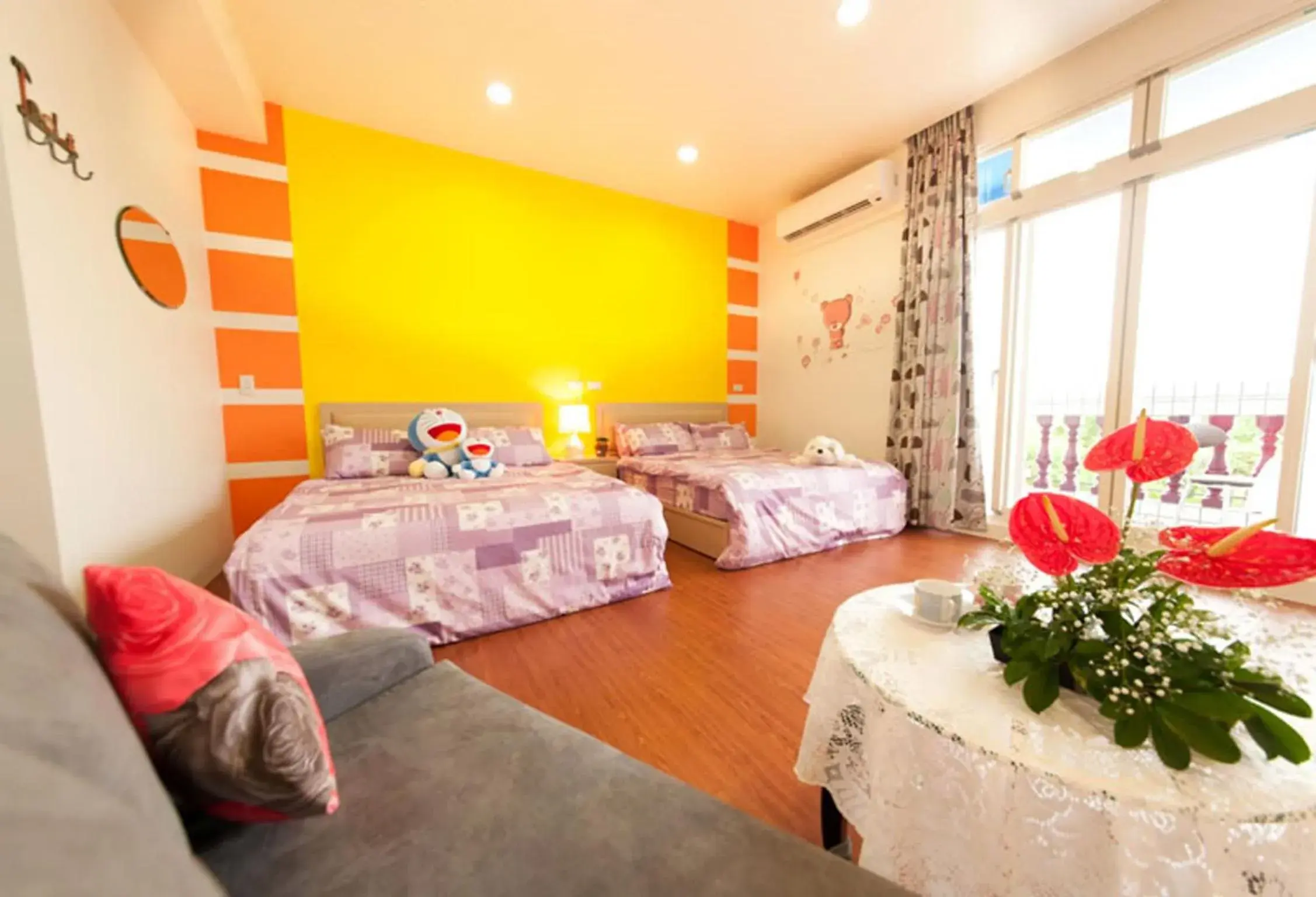 Golden Quadruple Room with Balcony in Free World B&B Golden Quadruple Room with Balcony in Free World B&B