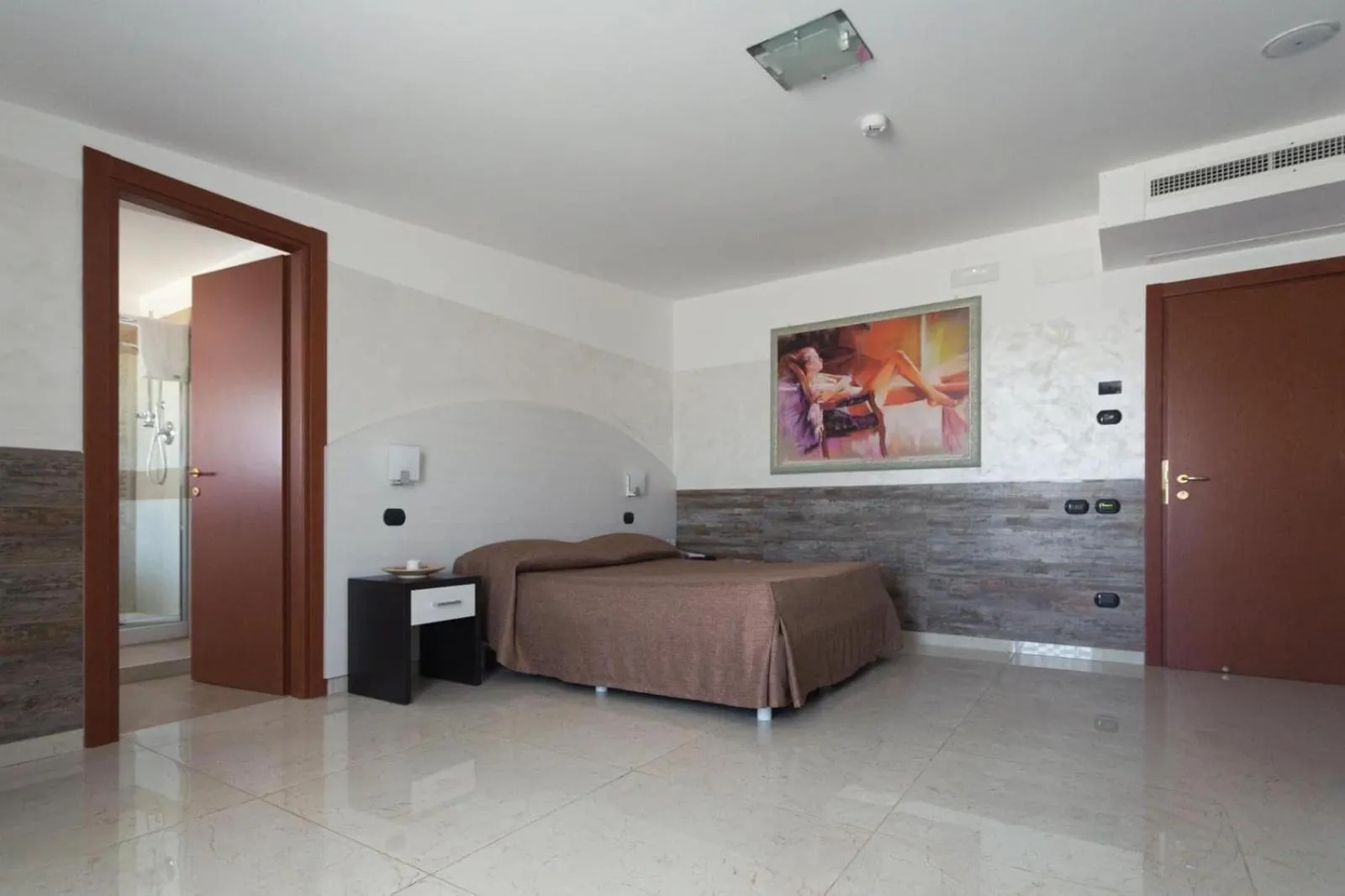 Decorative detail, Bed in Hotel San Luca