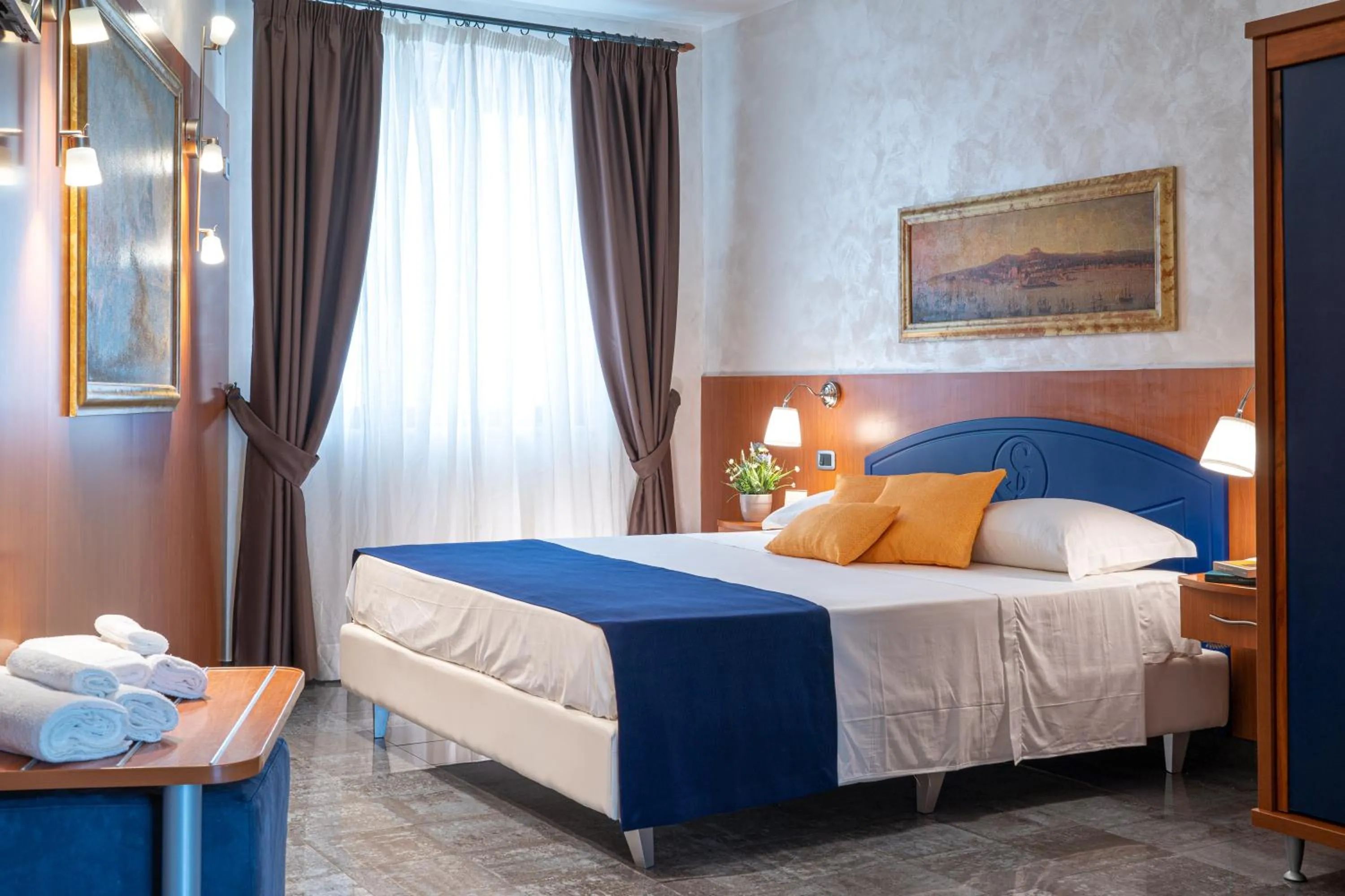 Bed in Hotel San Luca