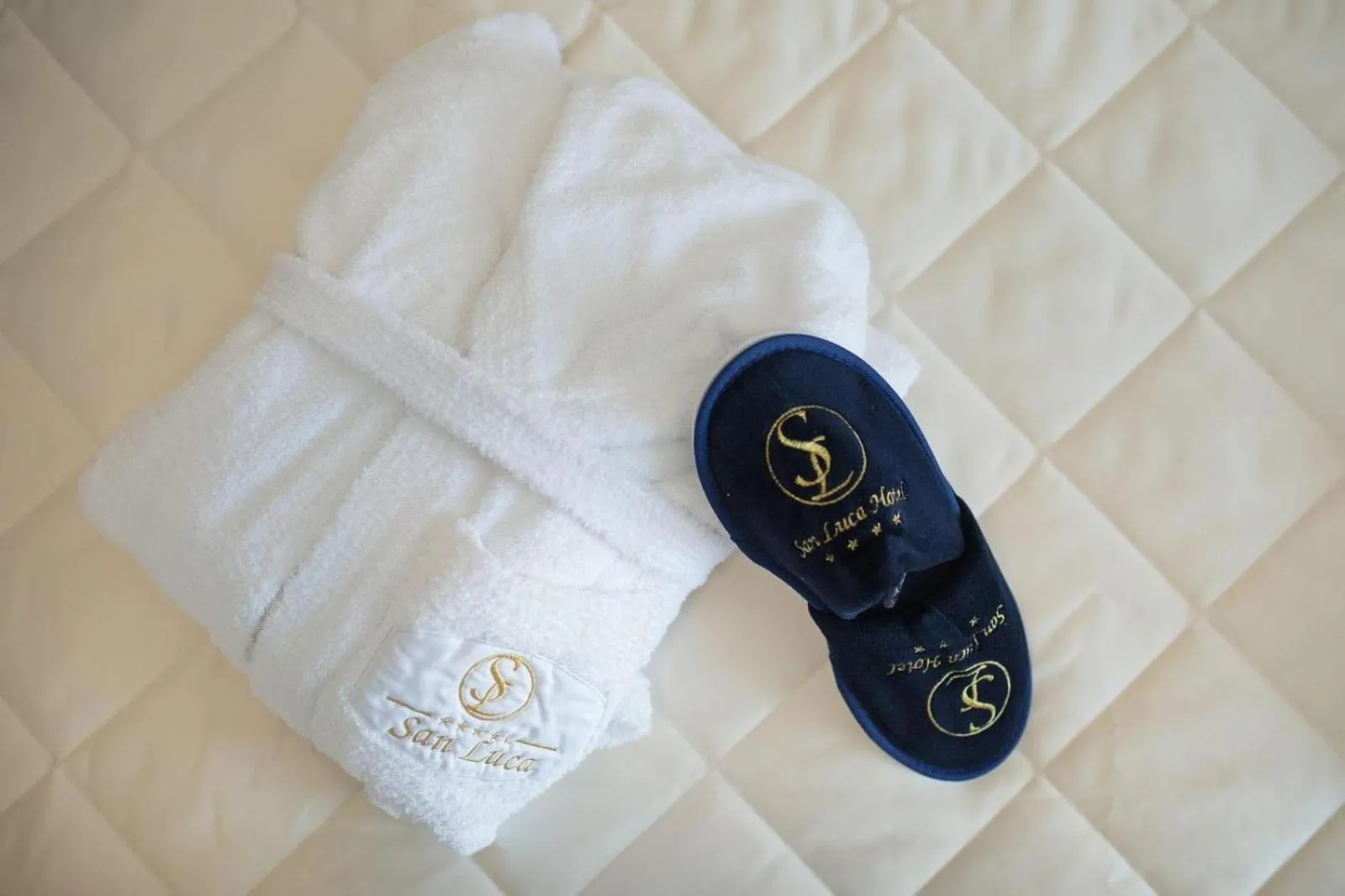 Bed in Hotel San Luca