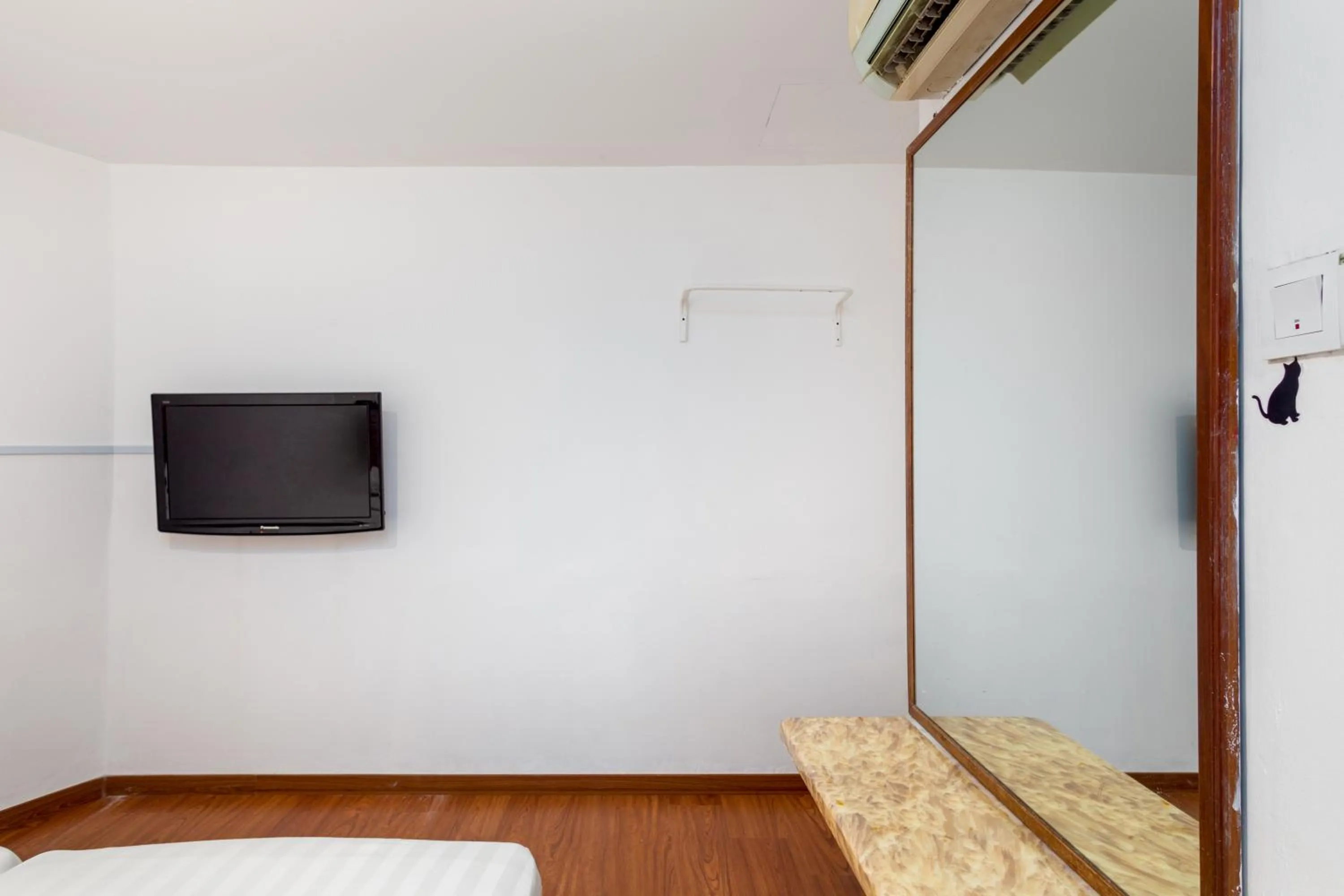 Bed in Subang Park Hotel