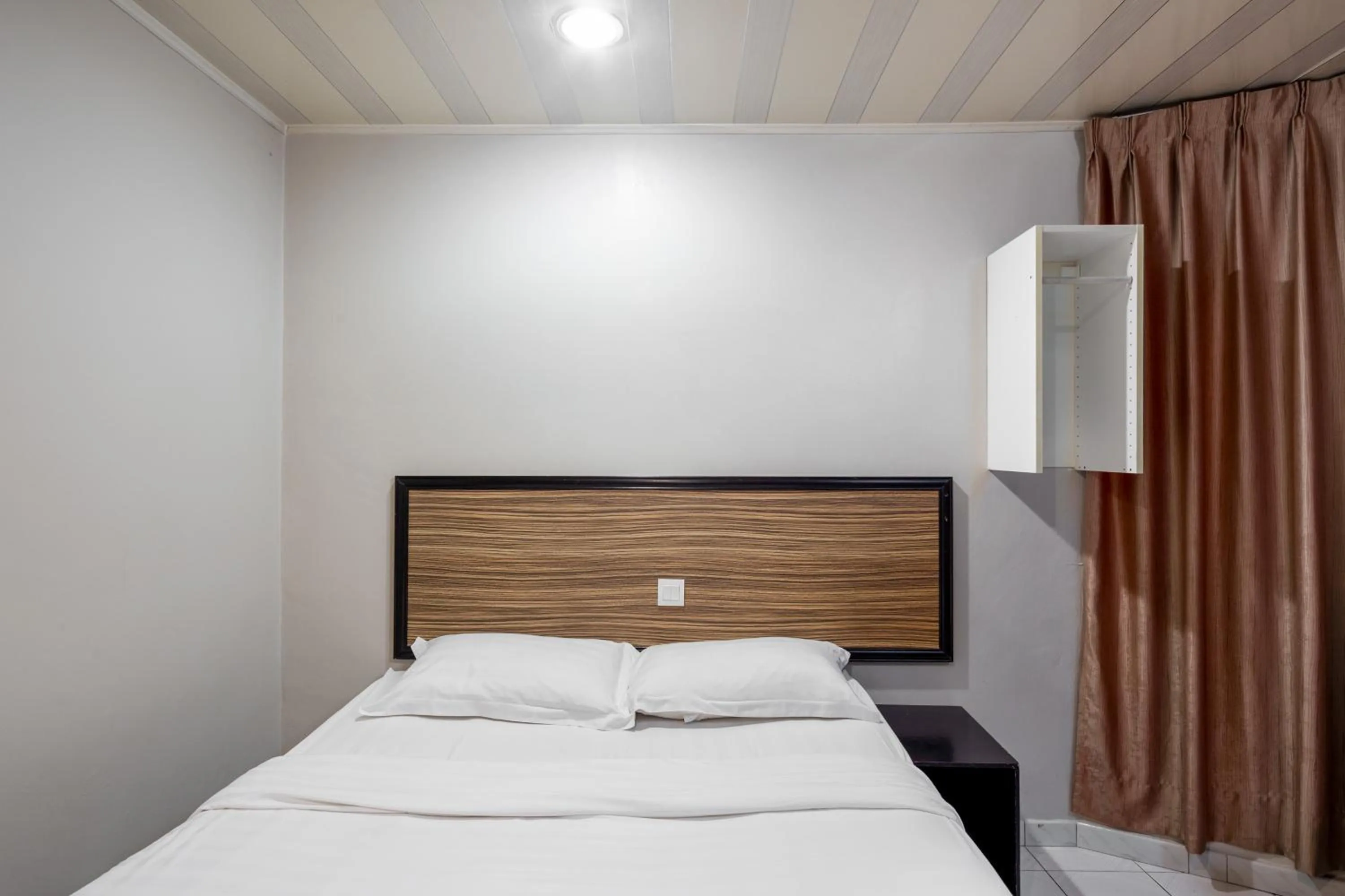 Bed in Subang Park Hotel