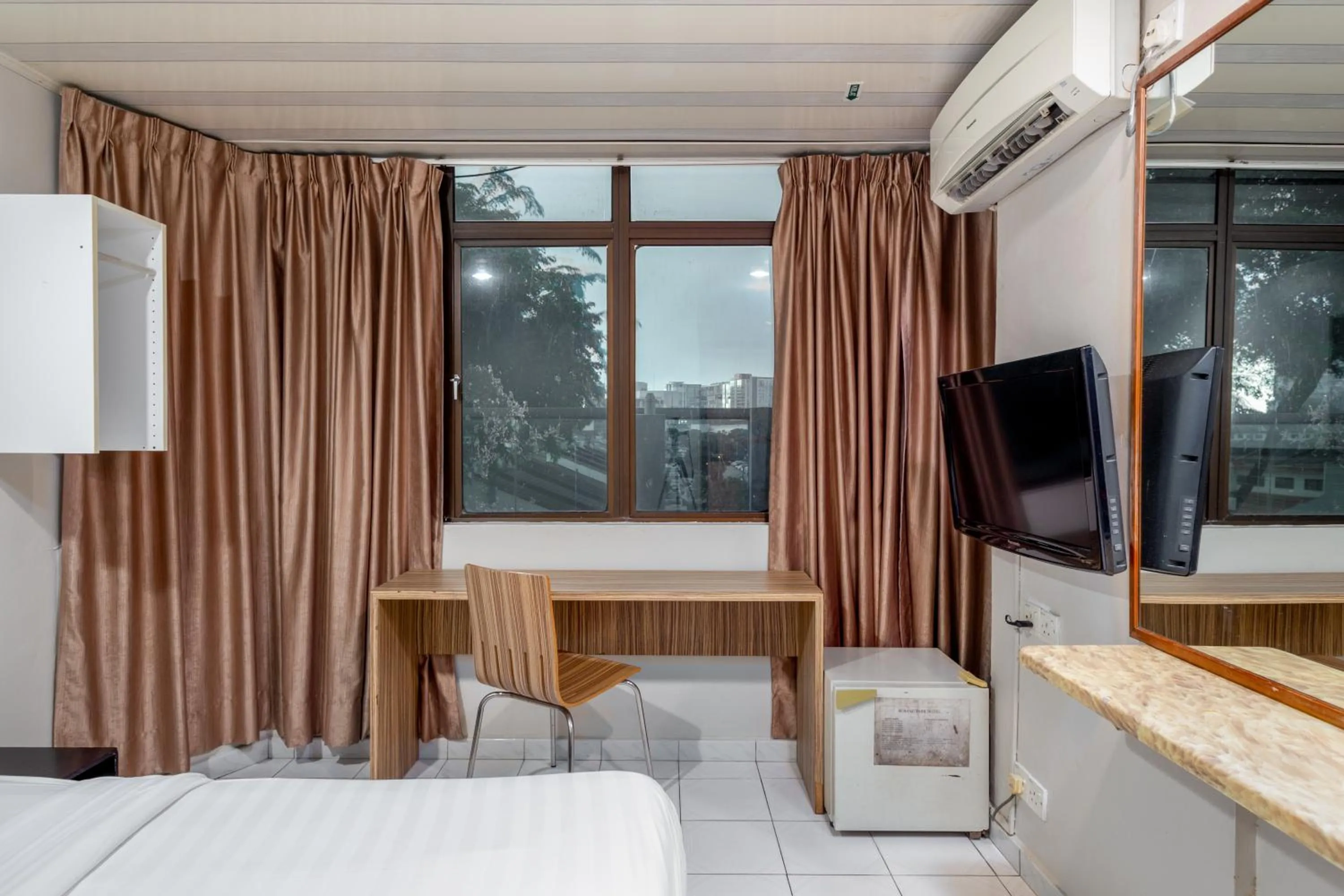 Bed in Subang Park Hotel