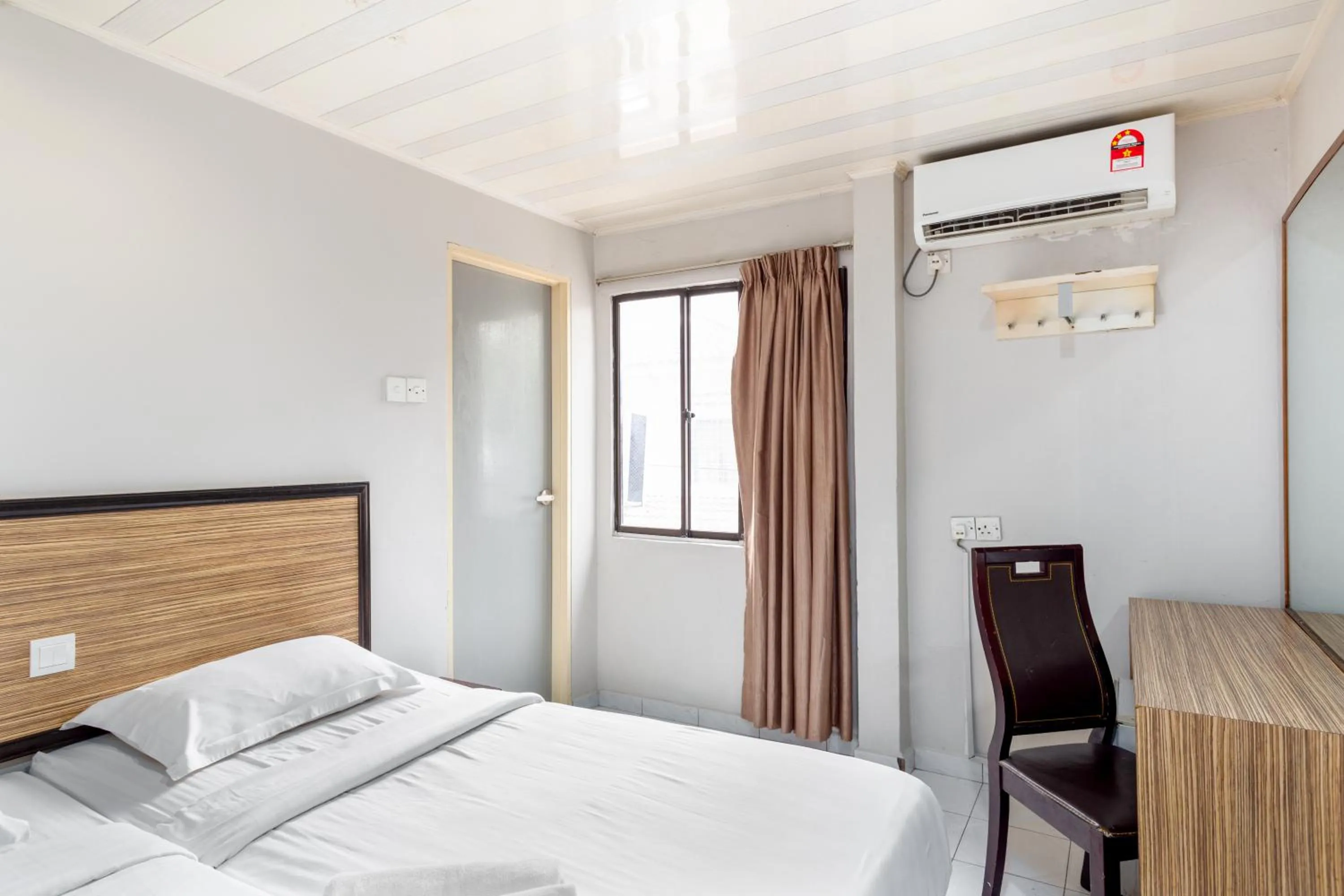 Bed in Subang Park Hotel