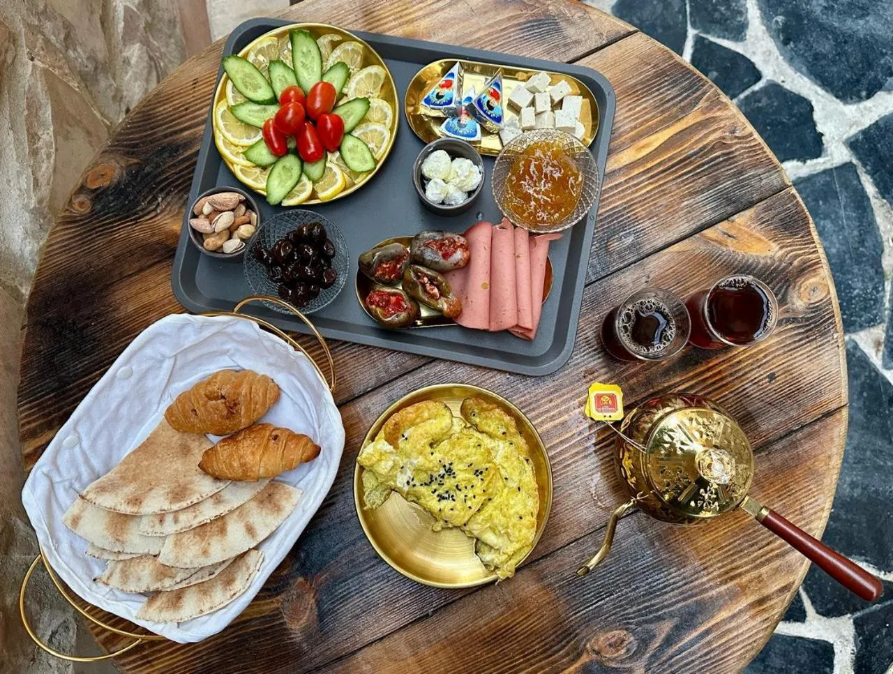 Restaurant/places to eat in Beit Ahlan