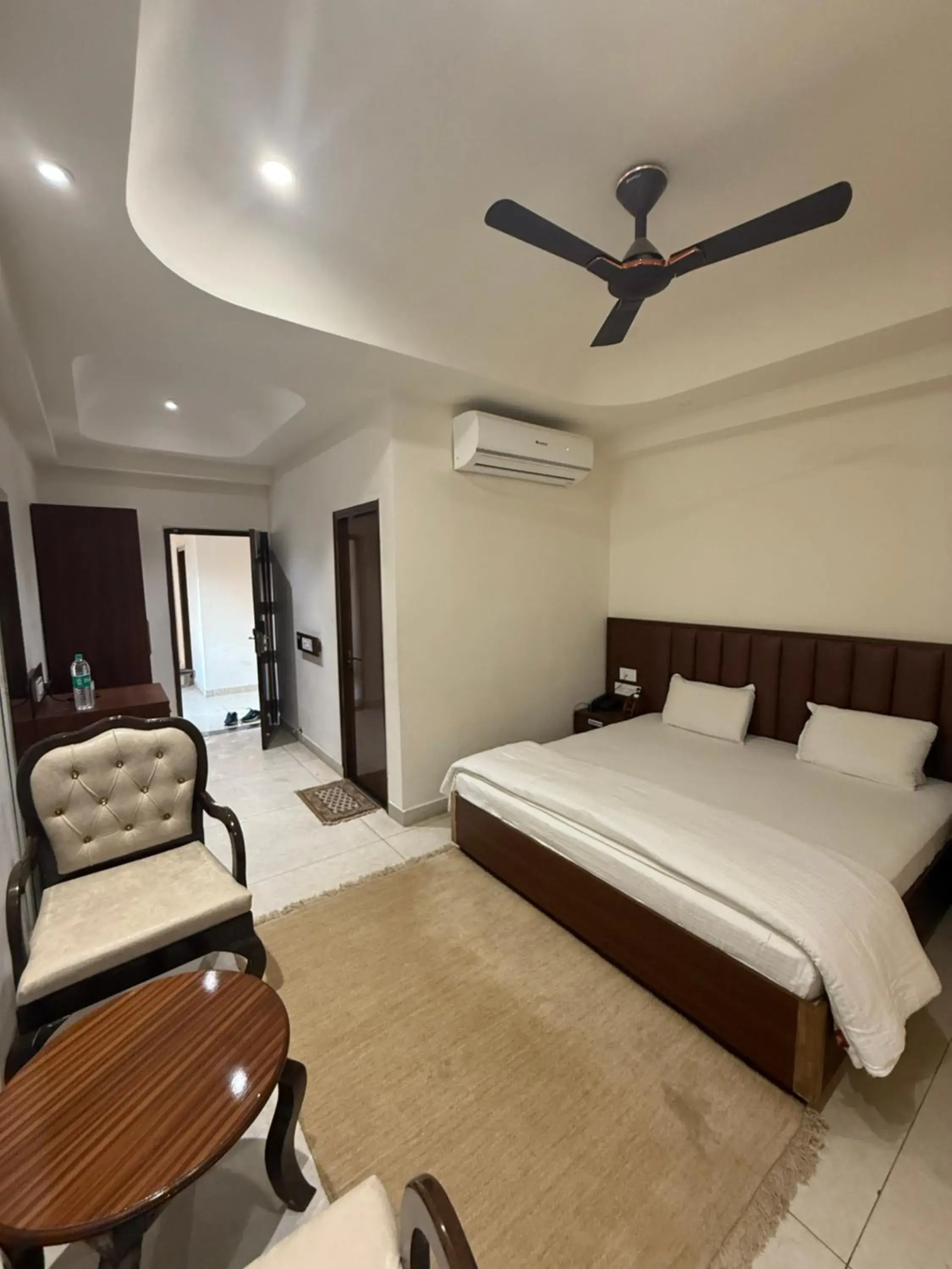 Deluxe Double Room in ISKCON Prayagraj Guest House Deluxe Double Room in ISKCON Prayagraj Guest House