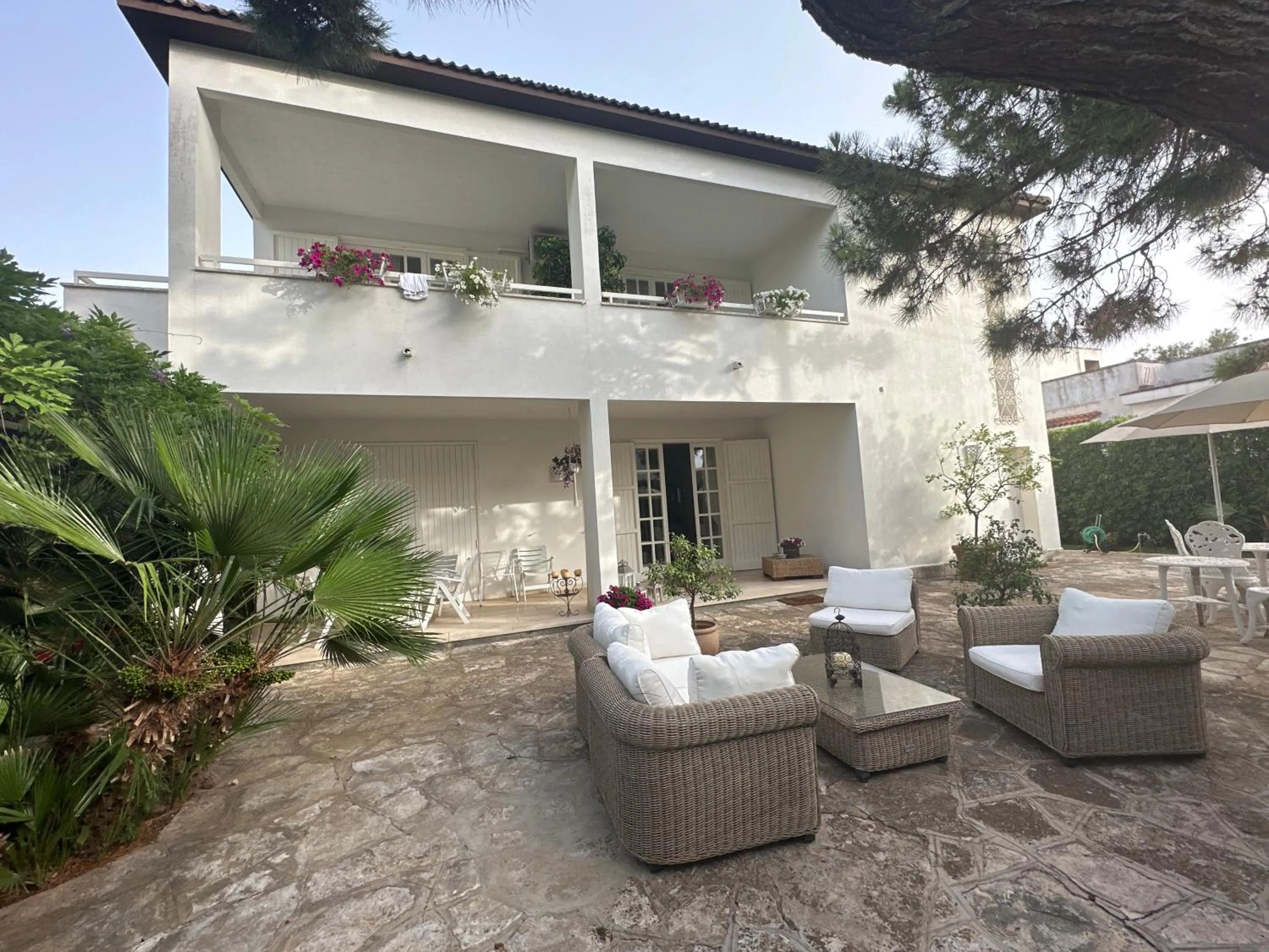 Property building in Villa Teresa Maria