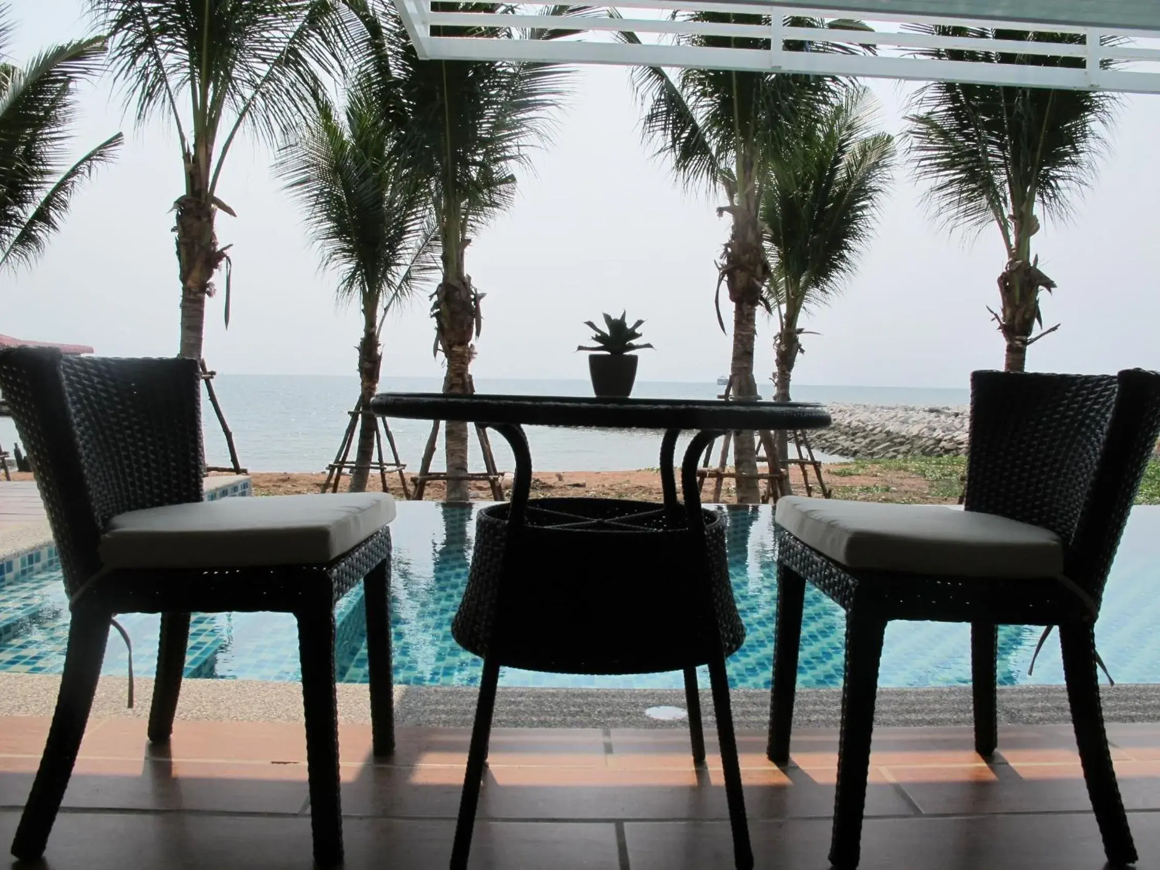 Restaurant/places to eat in Nantra Pattaya Baan Ampoe Beach Restaurant/places to eat in Nantra Pattaya Baan Ampoe Beach