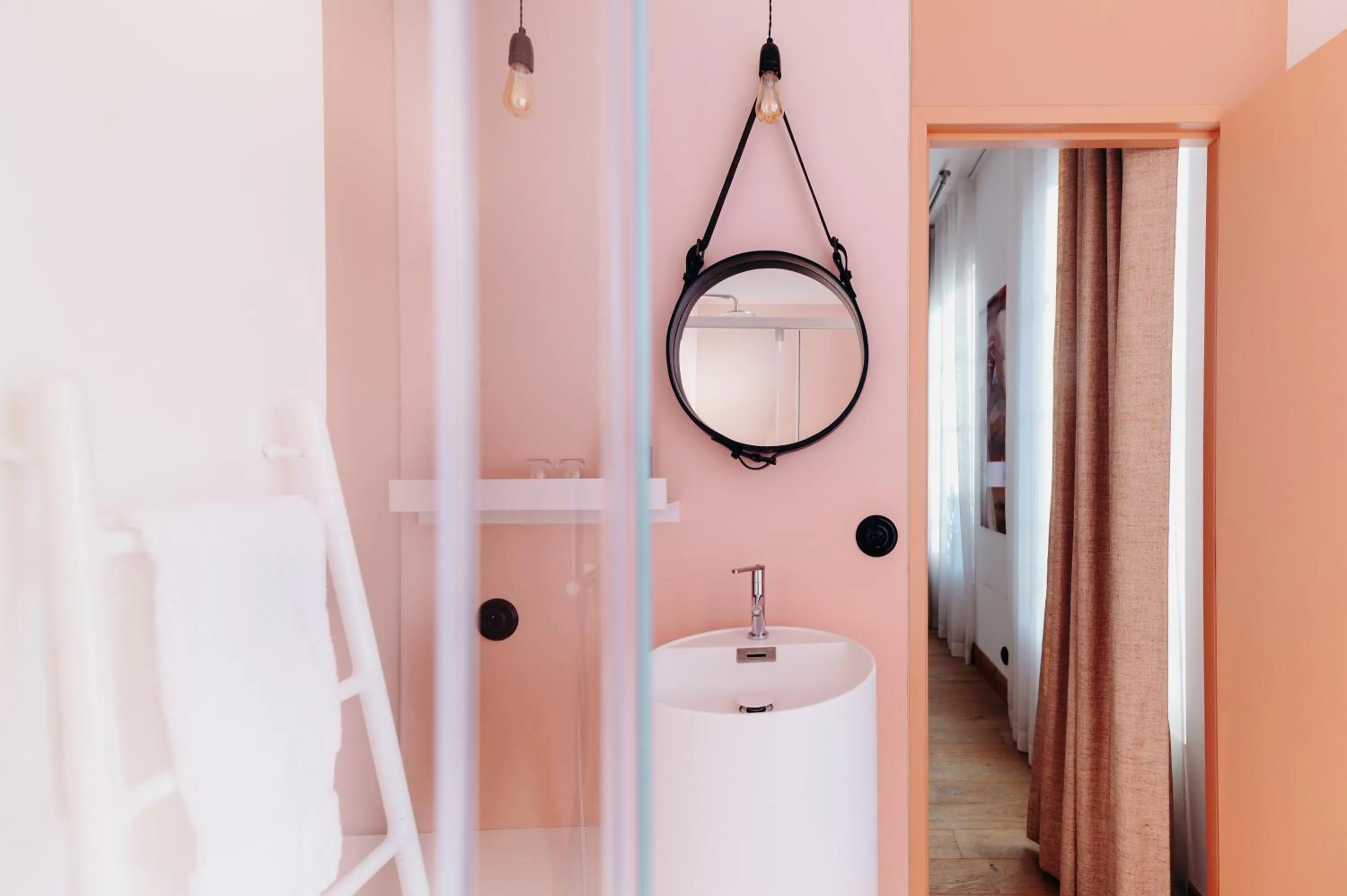 Shower in Hôtel Domaine de Biar