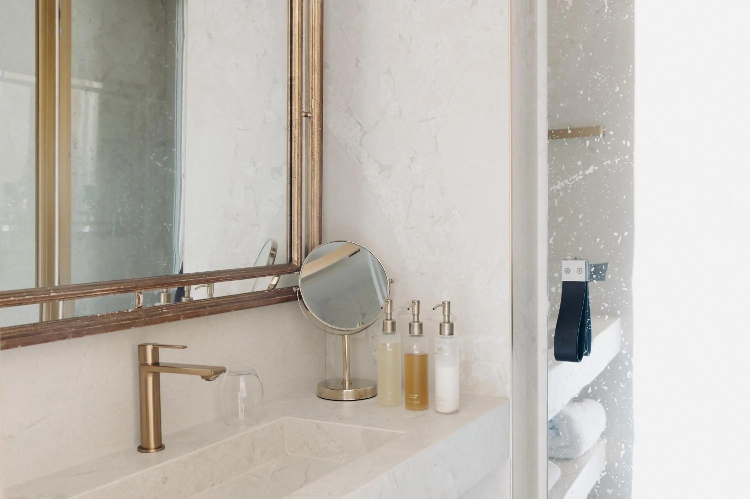 Bathroom in Hôtel Domaine de Biar