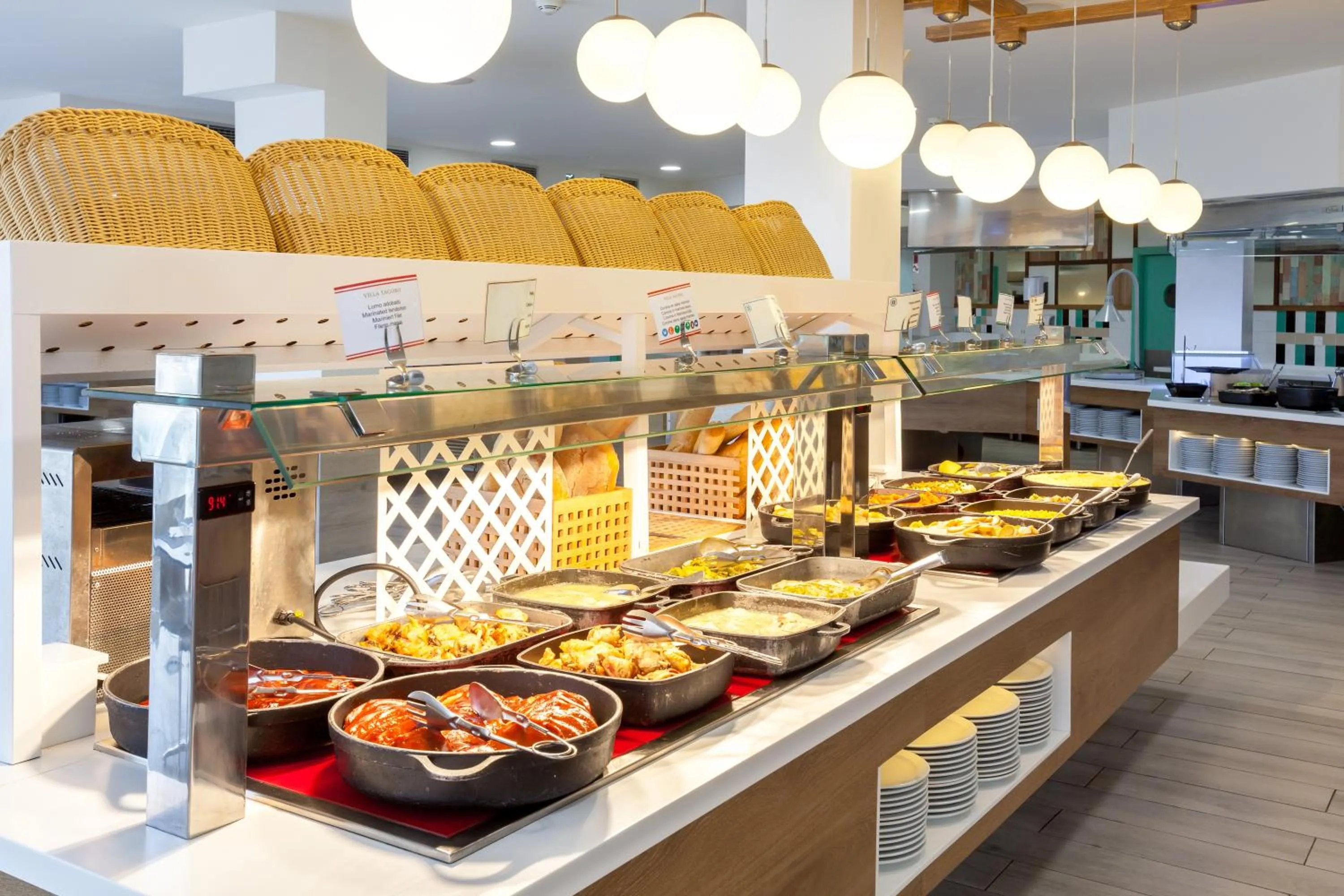 Restaurant/places to eat in Tagoro Family & Fun Costa Adeje