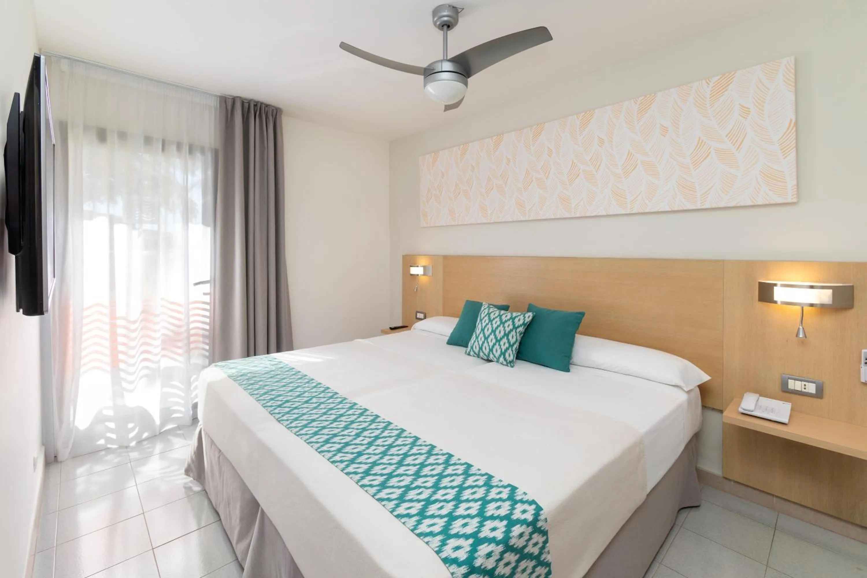 Photo of the whole room, Bed in Tagoro Family & Fun Costa Adeje