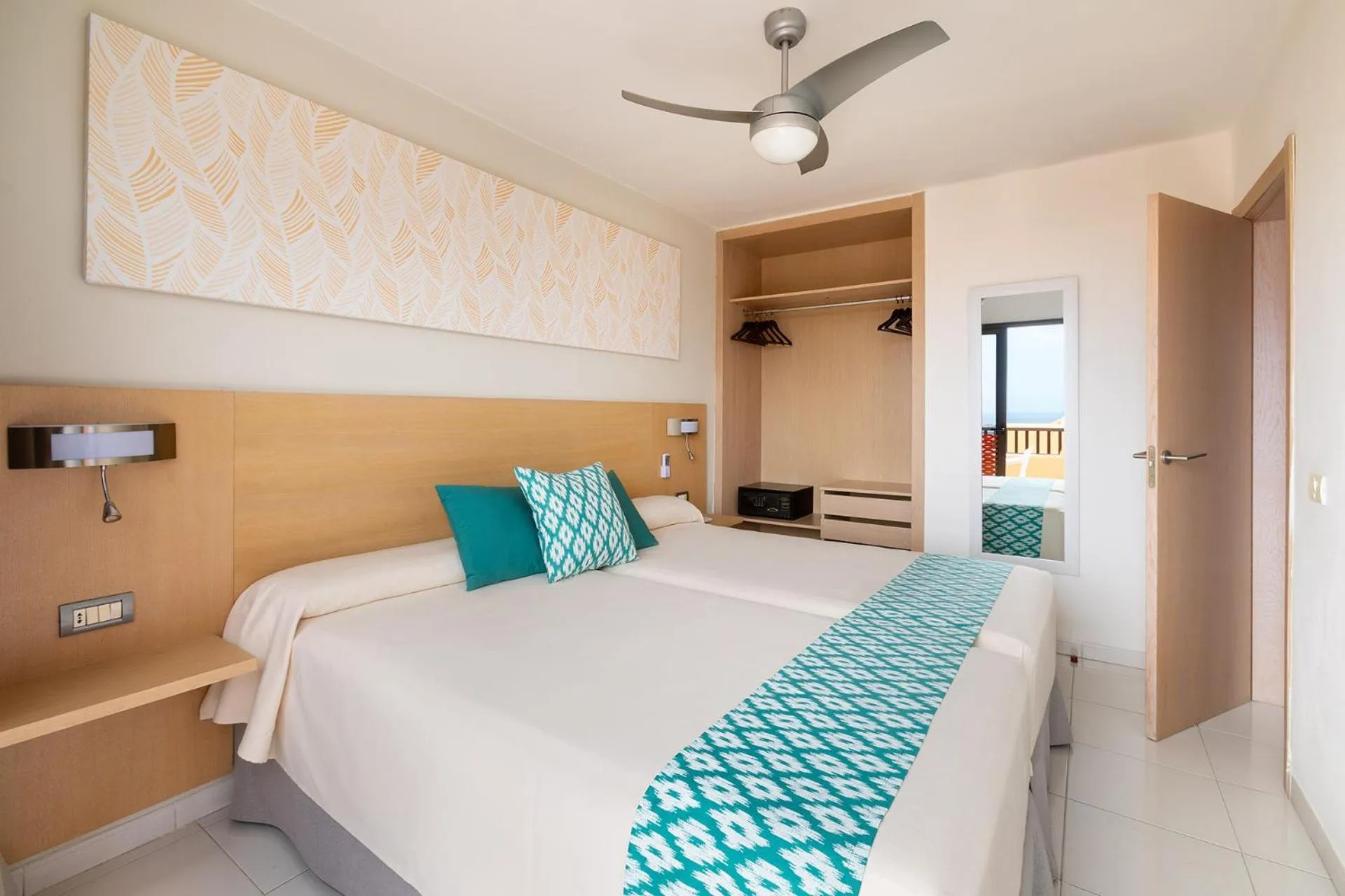 Photo of the whole room, Bed in Tagoro Family & Fun Costa Adeje