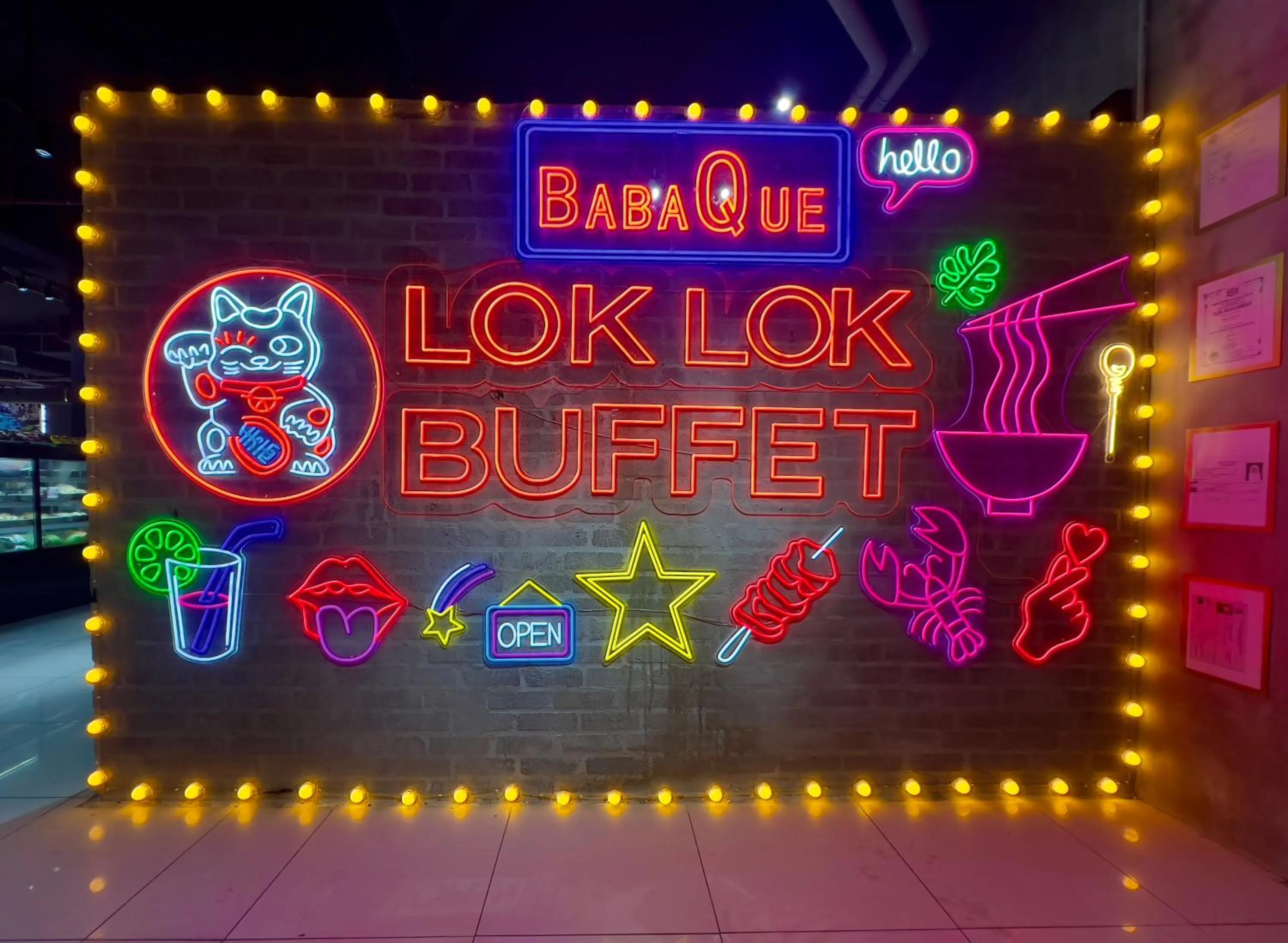 Restaurant/places to eat in Pan Borneo Hotel Kota Kinabalu