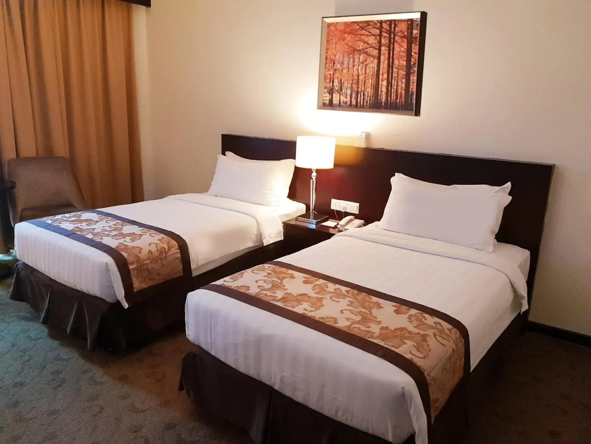 Bedroom, Bed in Pan Borneo Hotel Kota Kinabalu