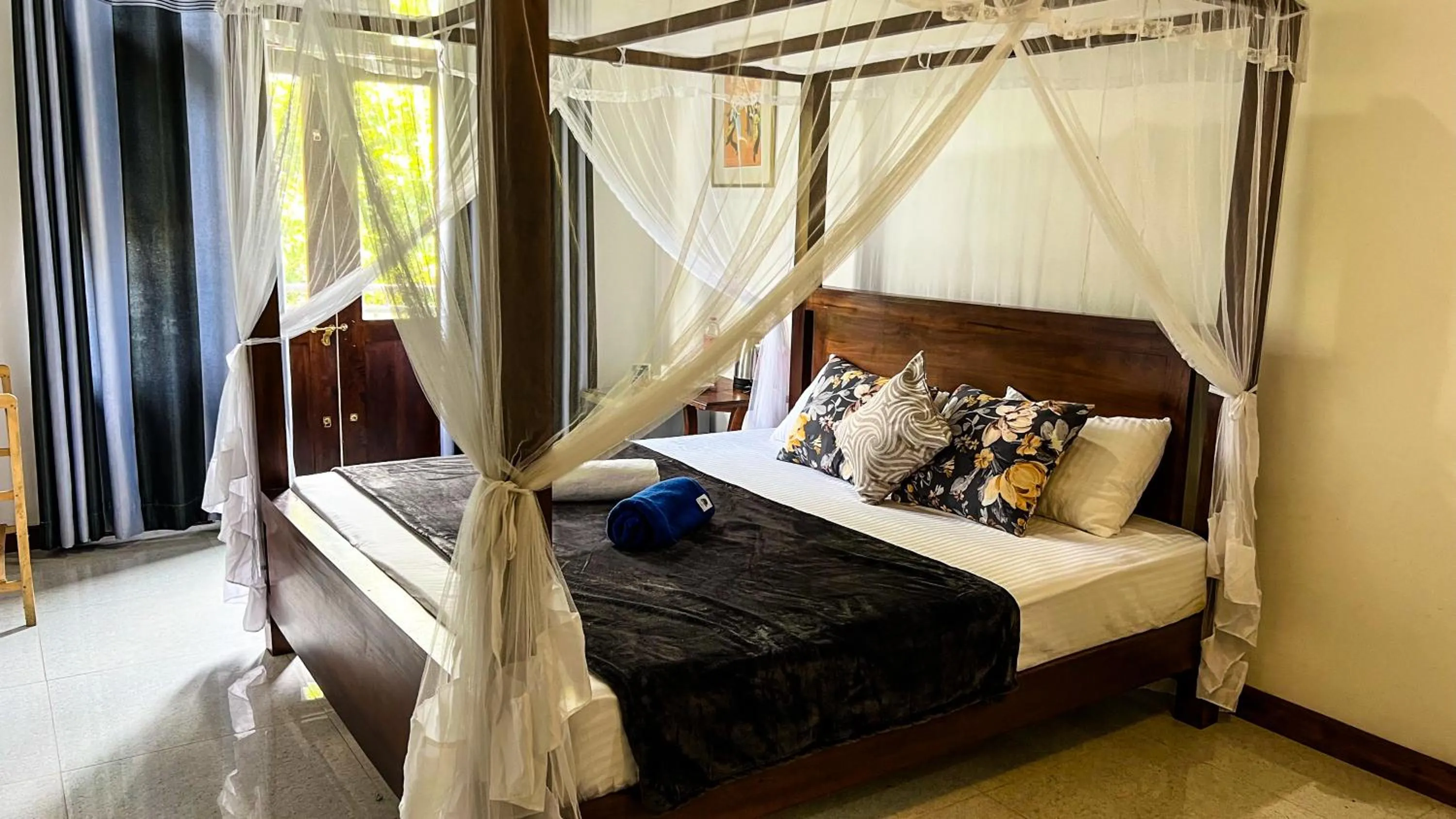 Deluxe King Room - single occupancy in Galle Catamaran Villa