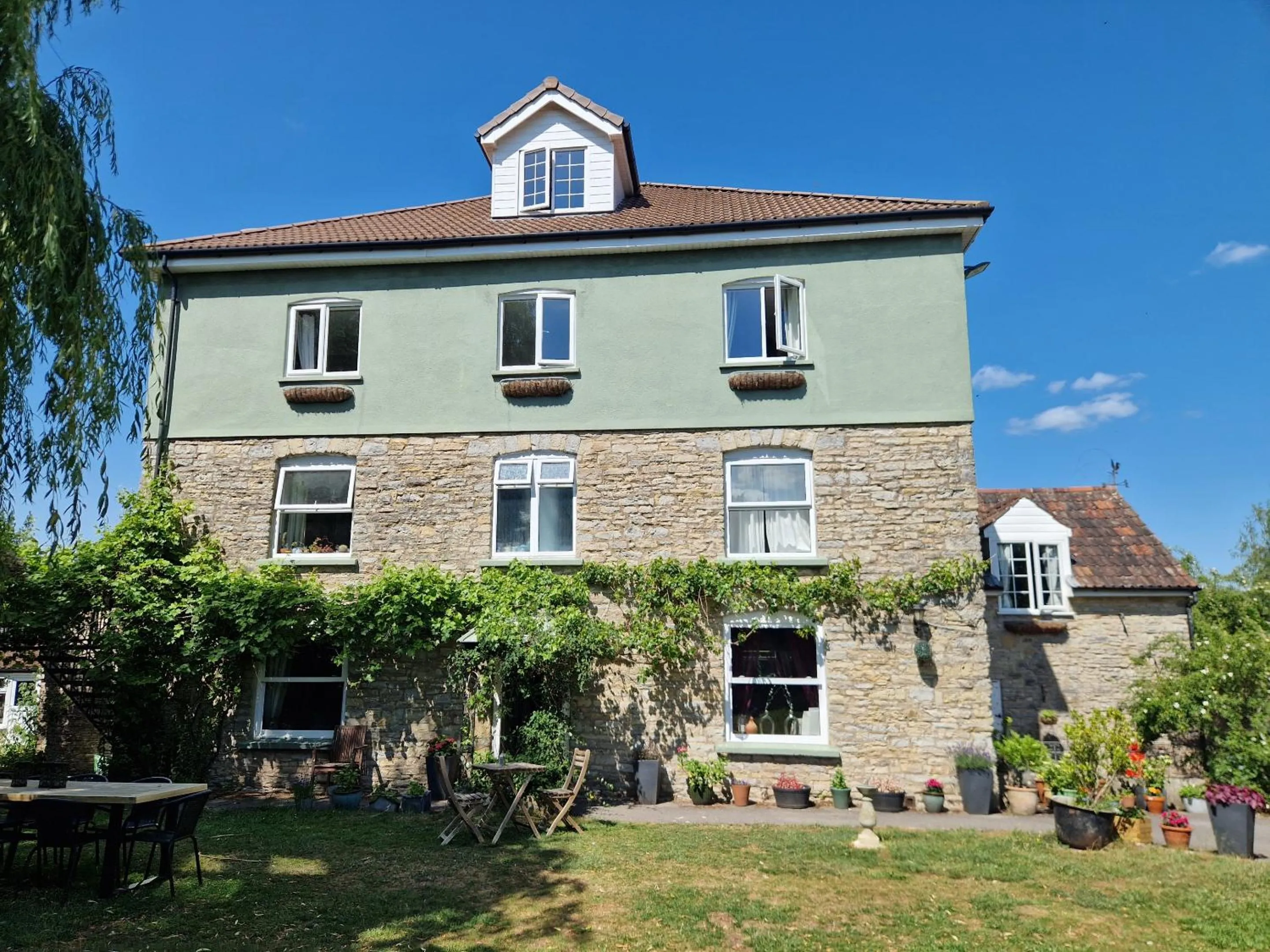 Garden in Worth House Bed and Breakfast